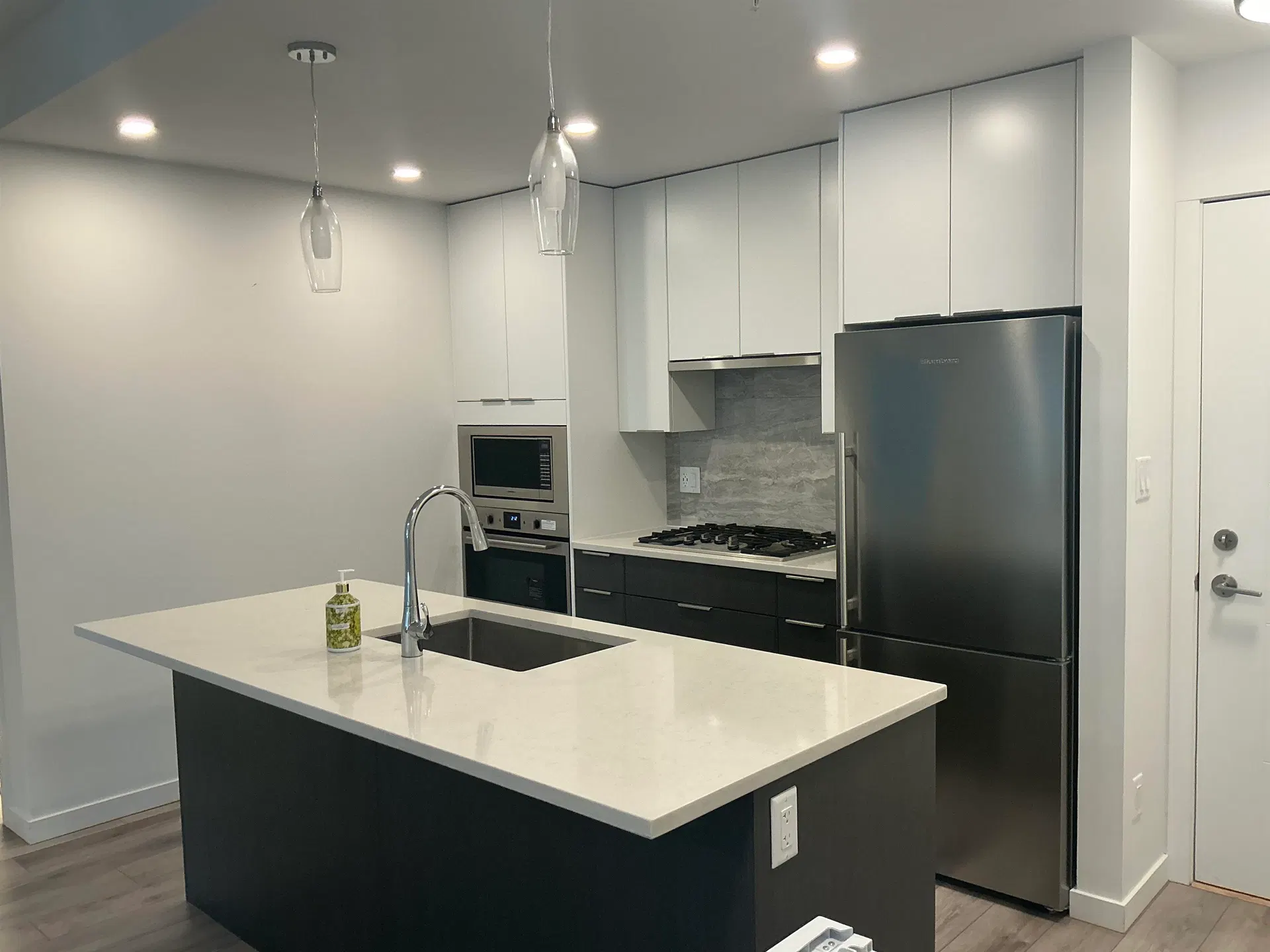 Photo 5 of 20 at #504 – 11641 227 Street