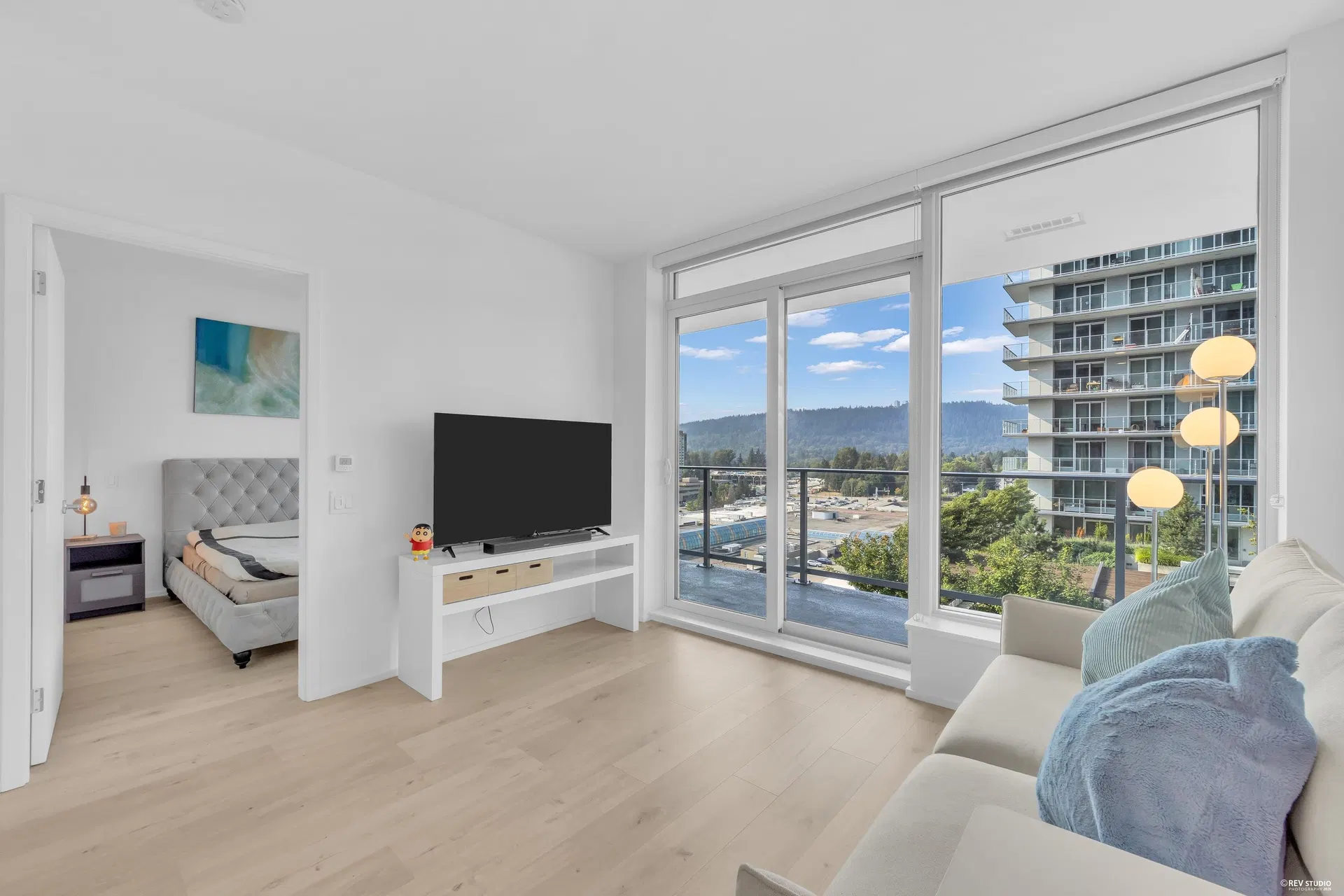 #911 – 3833 Evergreen Place