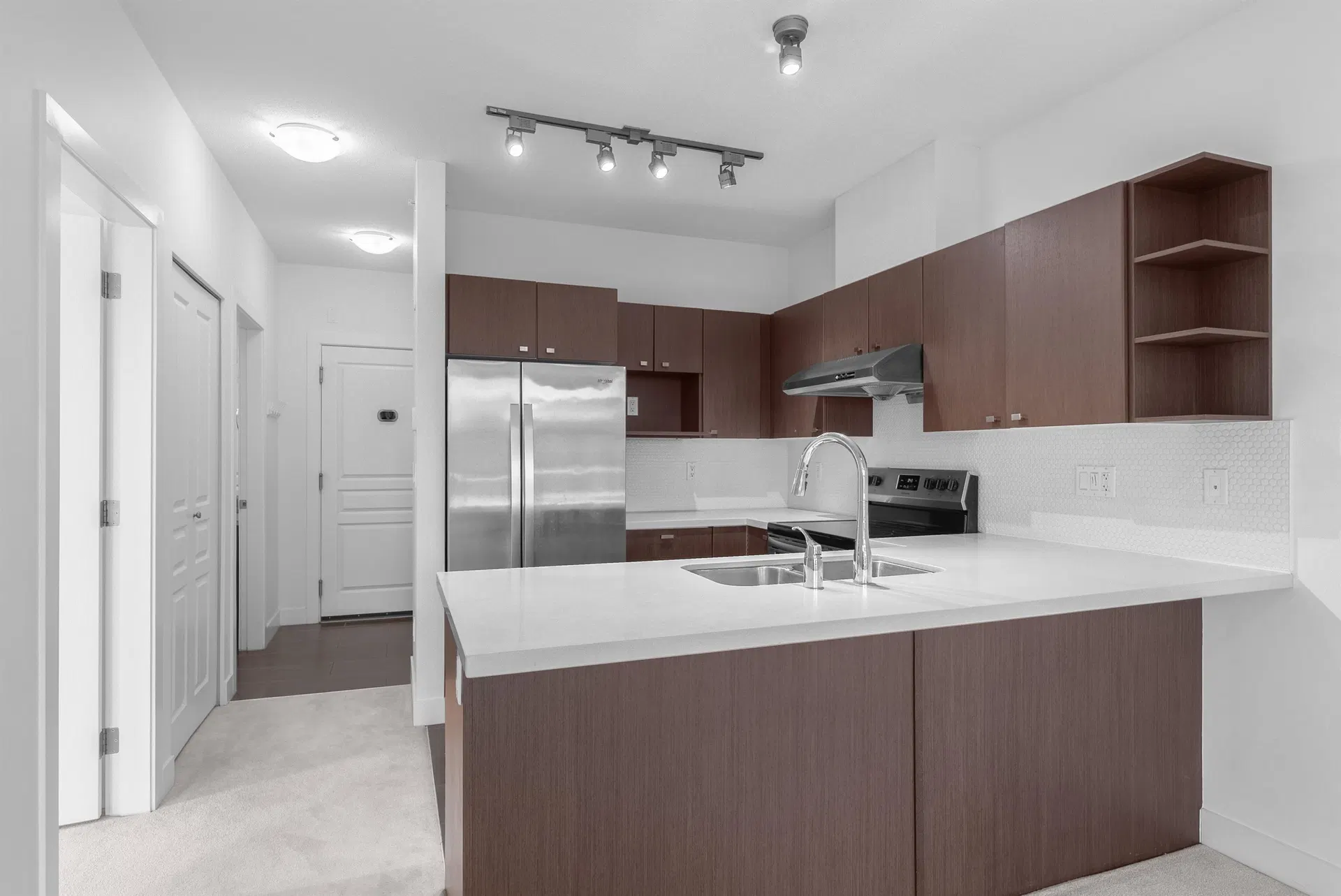 Photo 5 of 36 at #407 – 4550 Fraser Street