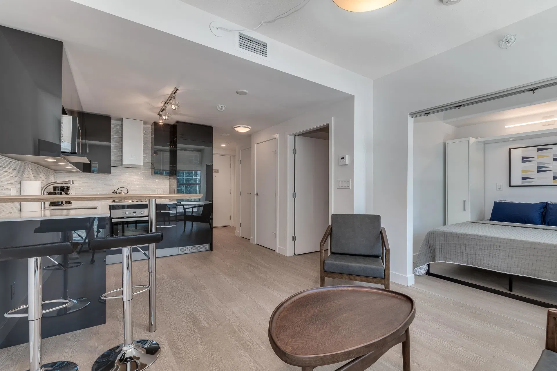 Photo 1 of 16 at #410 – 1283 Howe Street