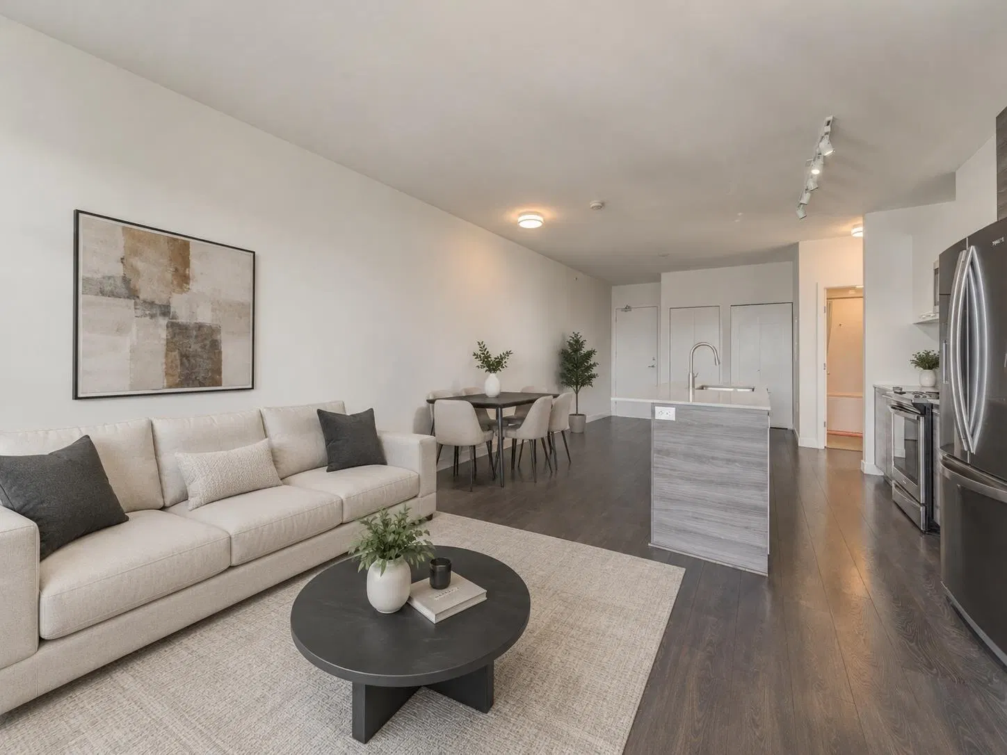Photo 4 of 22 at #610 – 10603 140 Street