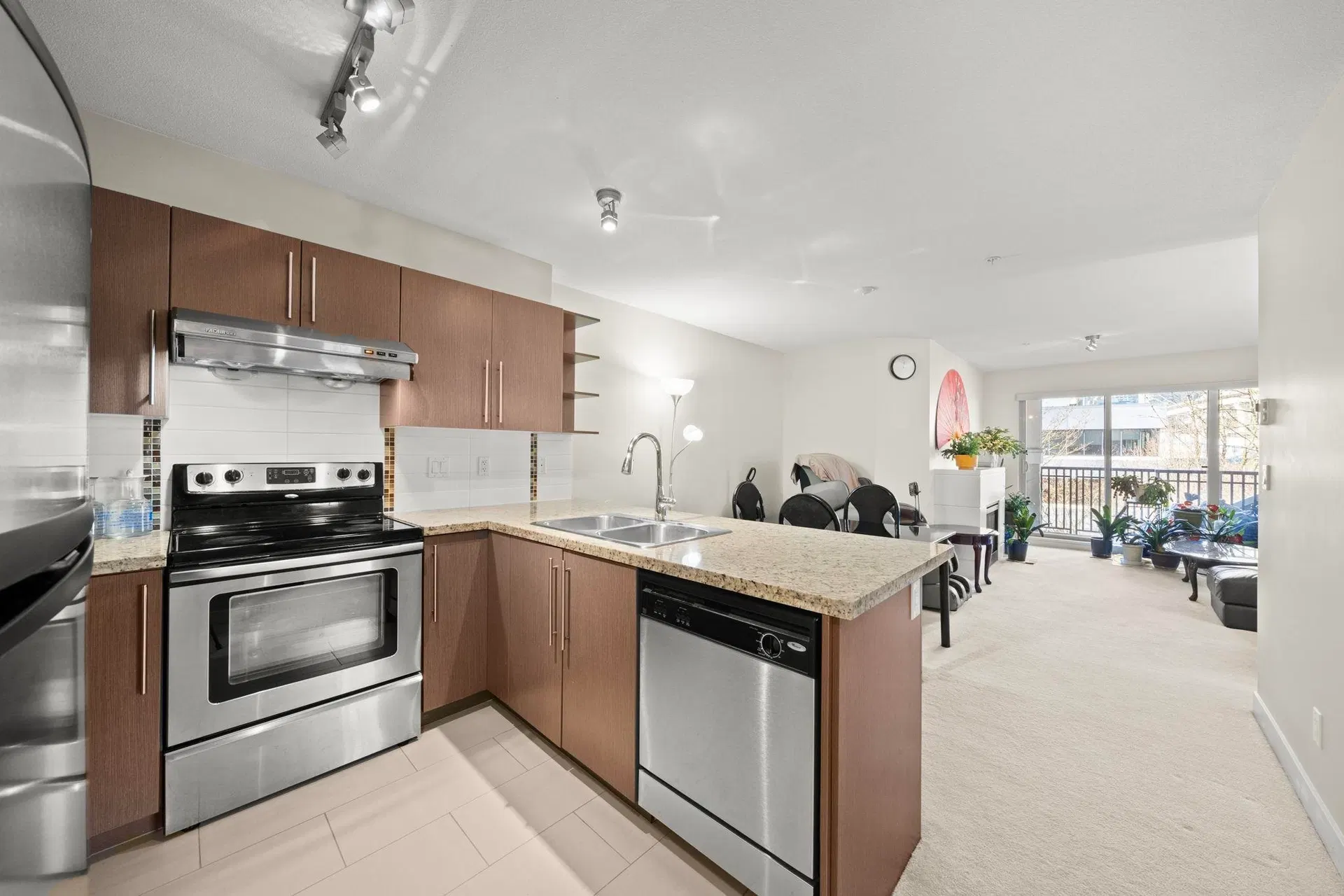 Photo 3 of 17 at #322 – 2088 Beta Avenue