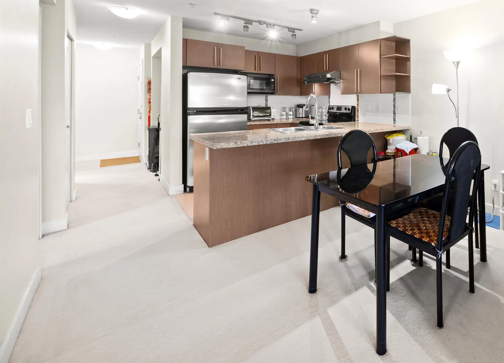 Photo 5 of 17 at #322 – 2088 Beta Avenue