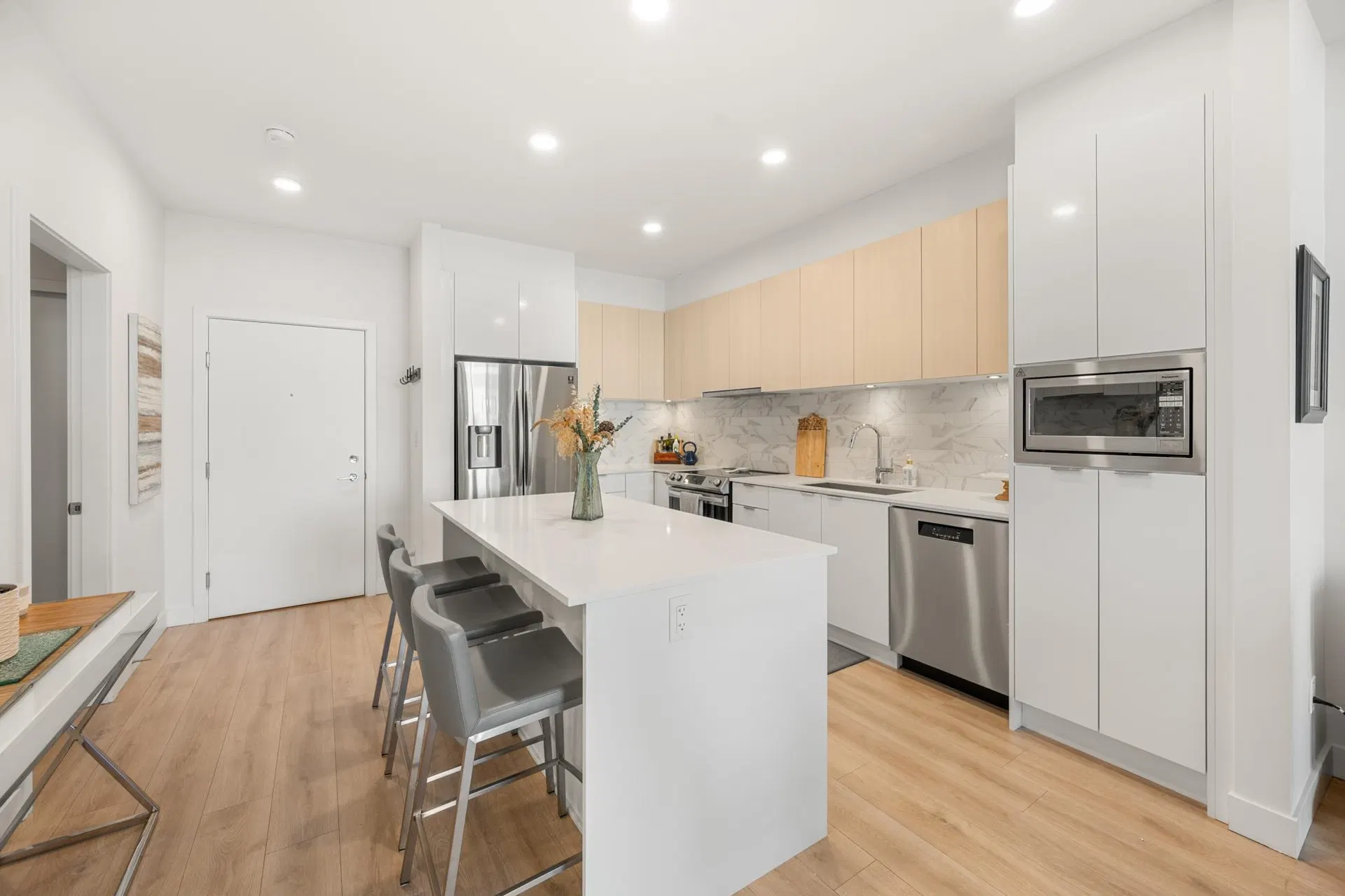 Photo 5 of 38 at #413 – 1792 Starling Drive