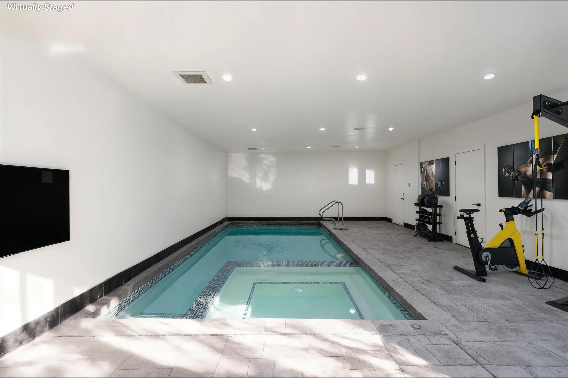Photo 3 of 40 at 5585 148 Street