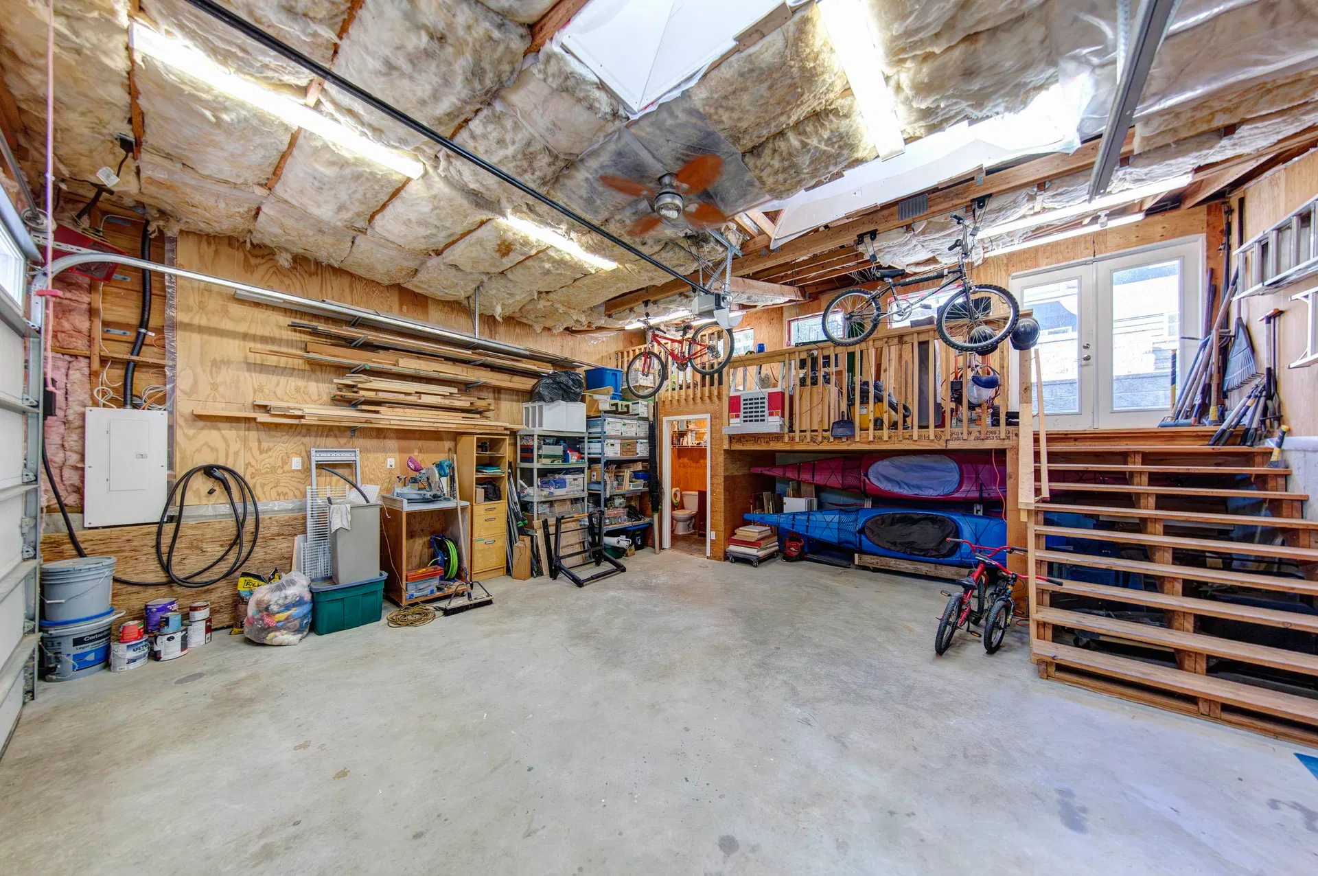 Photo 4 of 40 at 1243 Cloverley Street