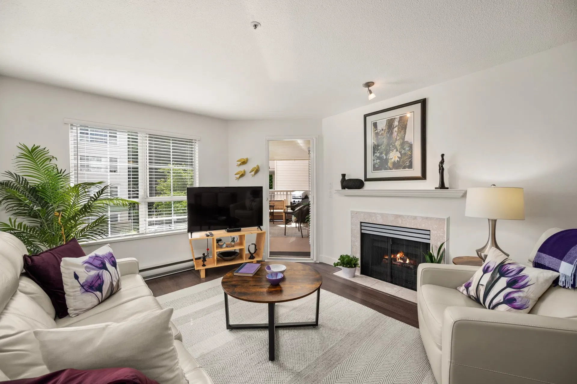 Photo 3 of 31 at #209 – 2975 Princess Crescent