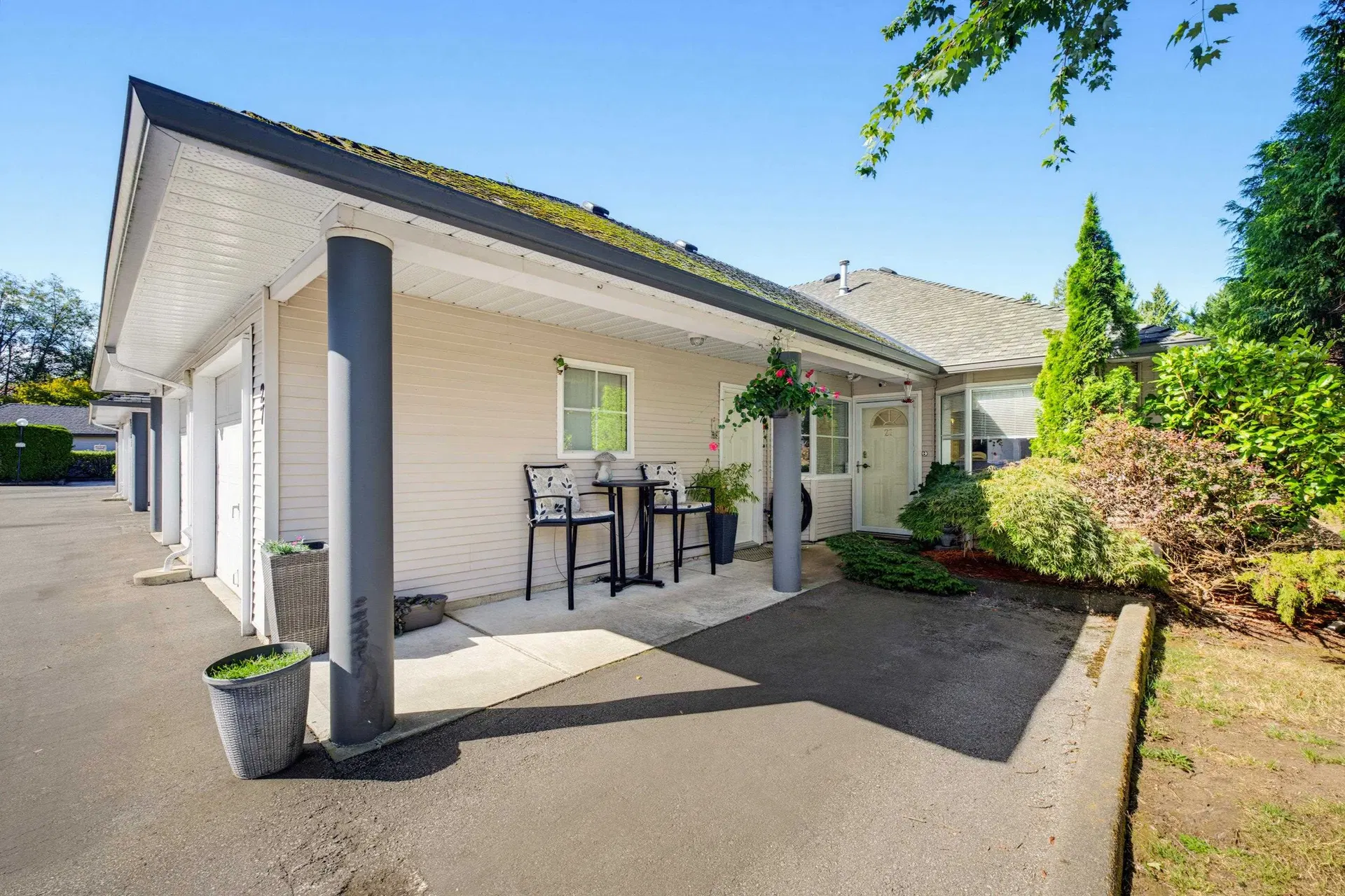 Photo 4 of 32 at #27 – 9088 Holt Road