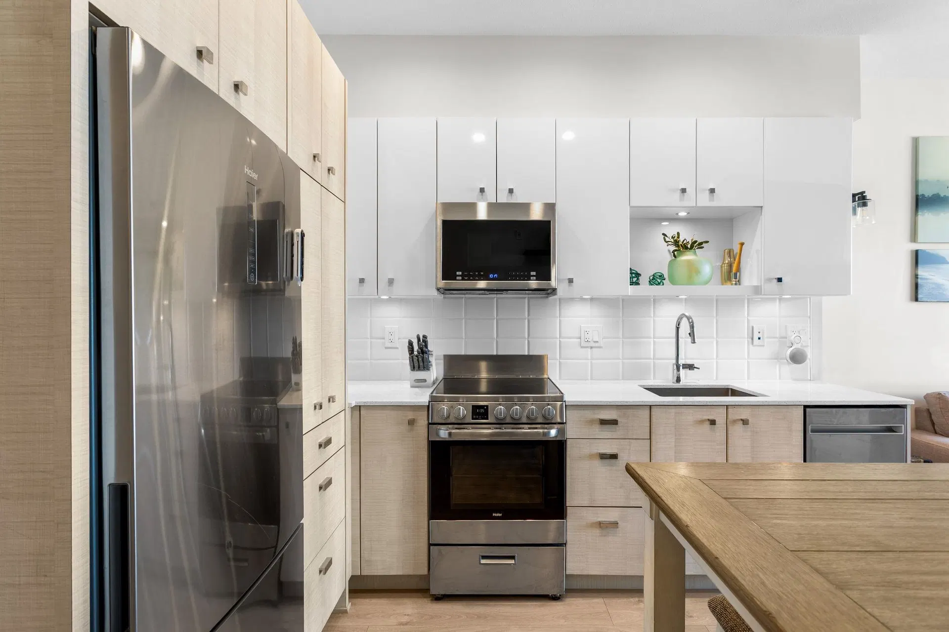 Photo 4 of 33 at #518 – 10838 Whalley Boulevard