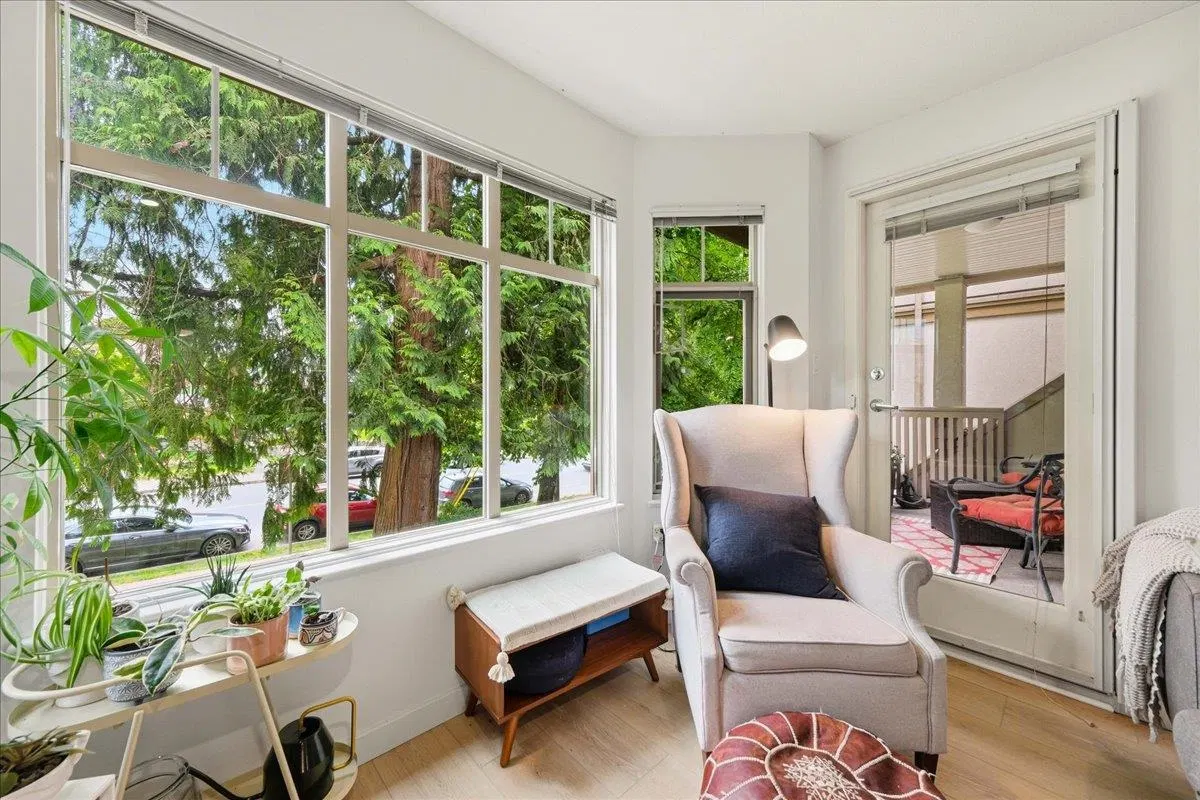 Photo 5 of 30 at #411 – 2059 Chesterfield Avenue