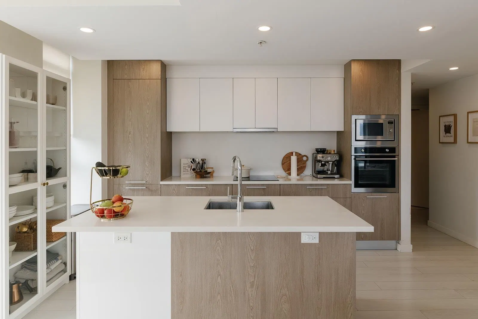 Photo 5 of 23 at #305 – 285 E 10th Avenue