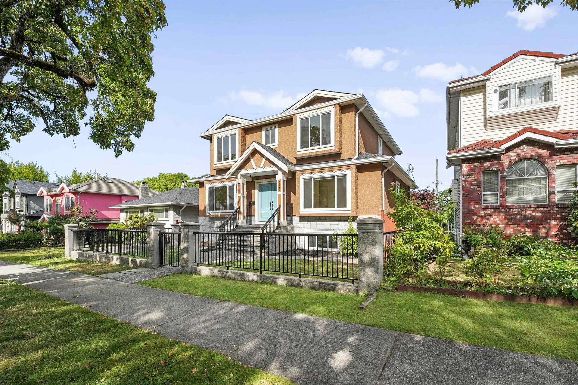 Photo 2 of 37 at 5454 Slocan Street