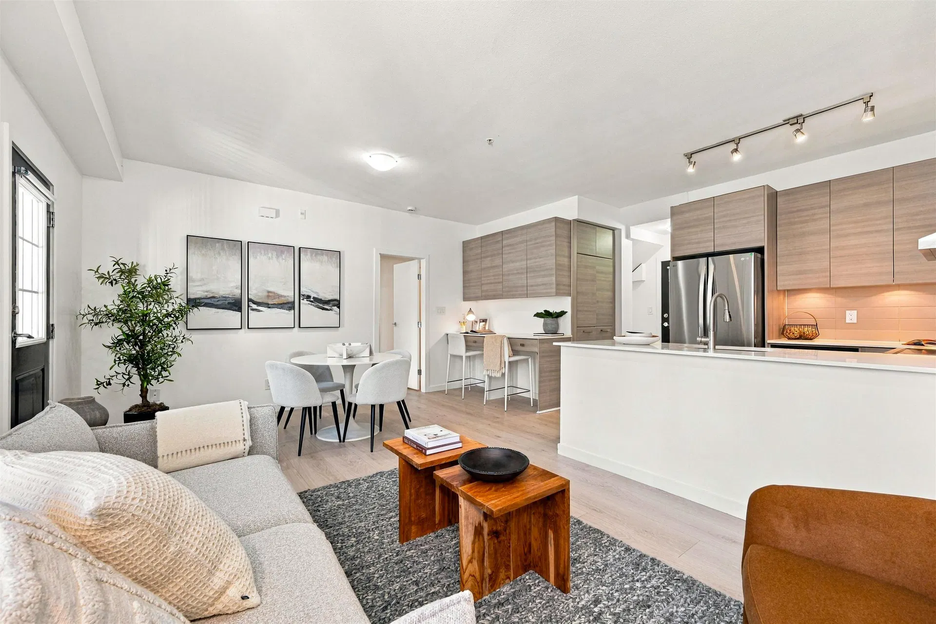Photo 5 of 21 at #32 – 6965 Hastings Street