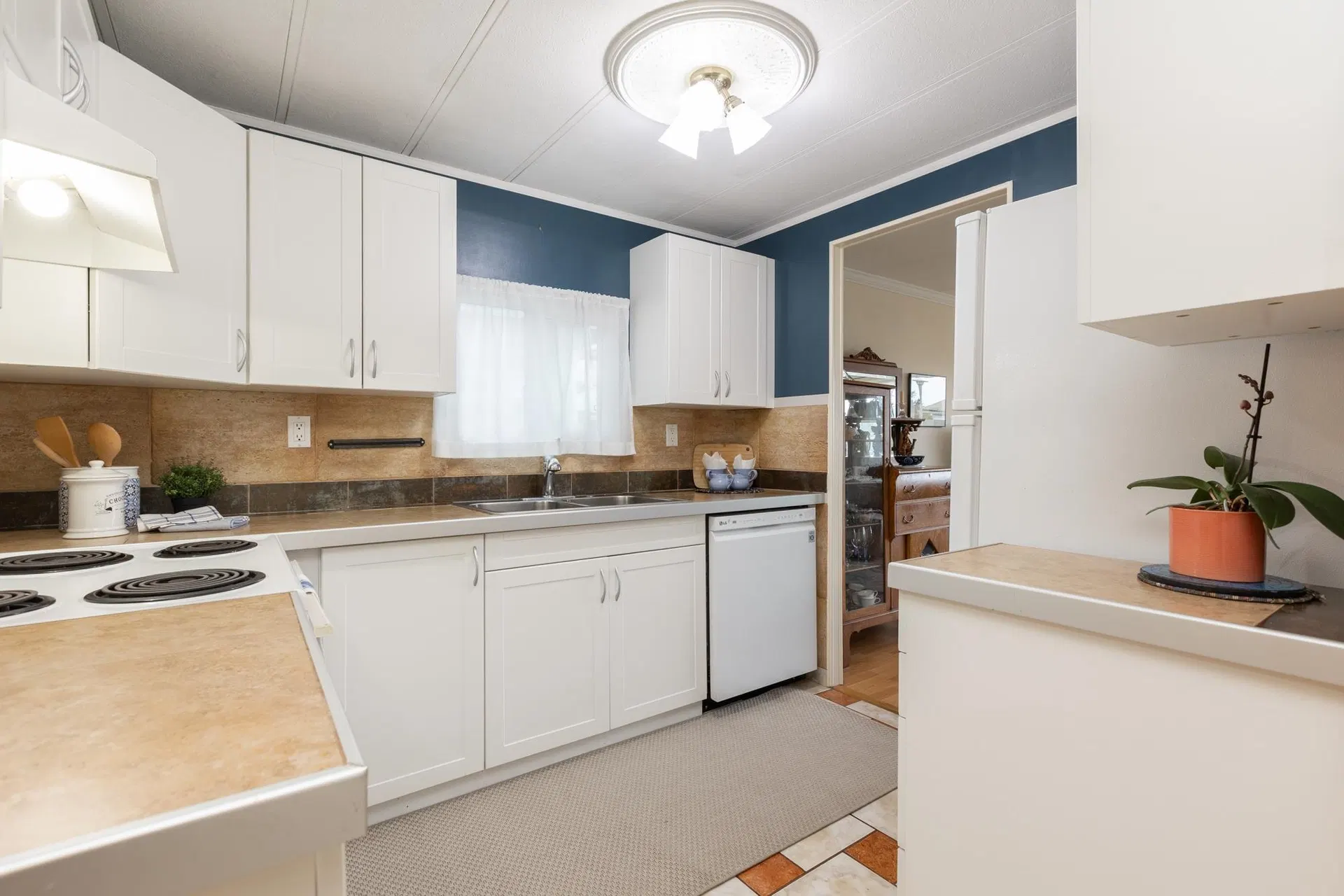 Photo 4 of 30 at #50 – 15875 20 Avenue