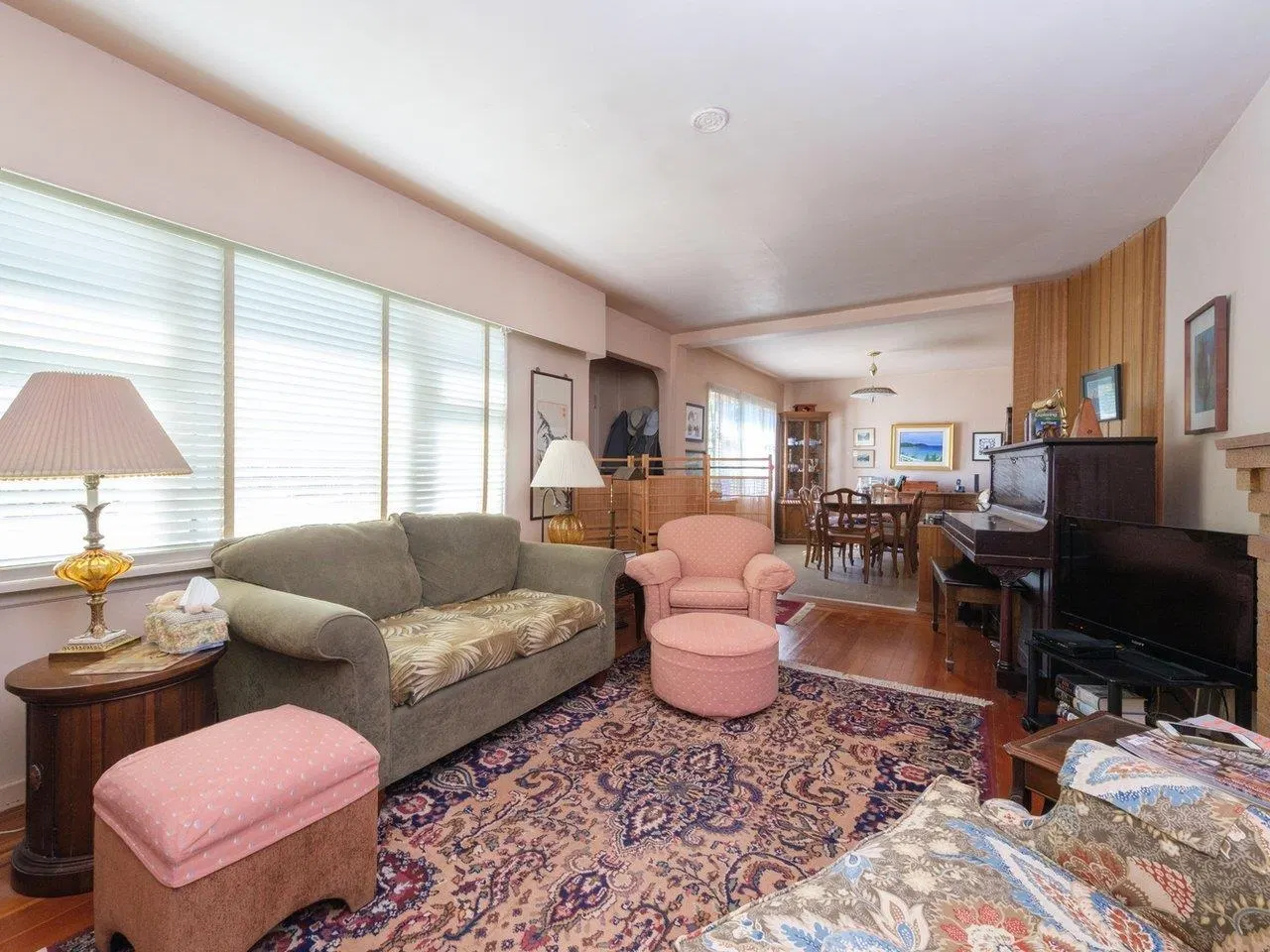 Photo 4 of 40 at 8510 Montcalm Street