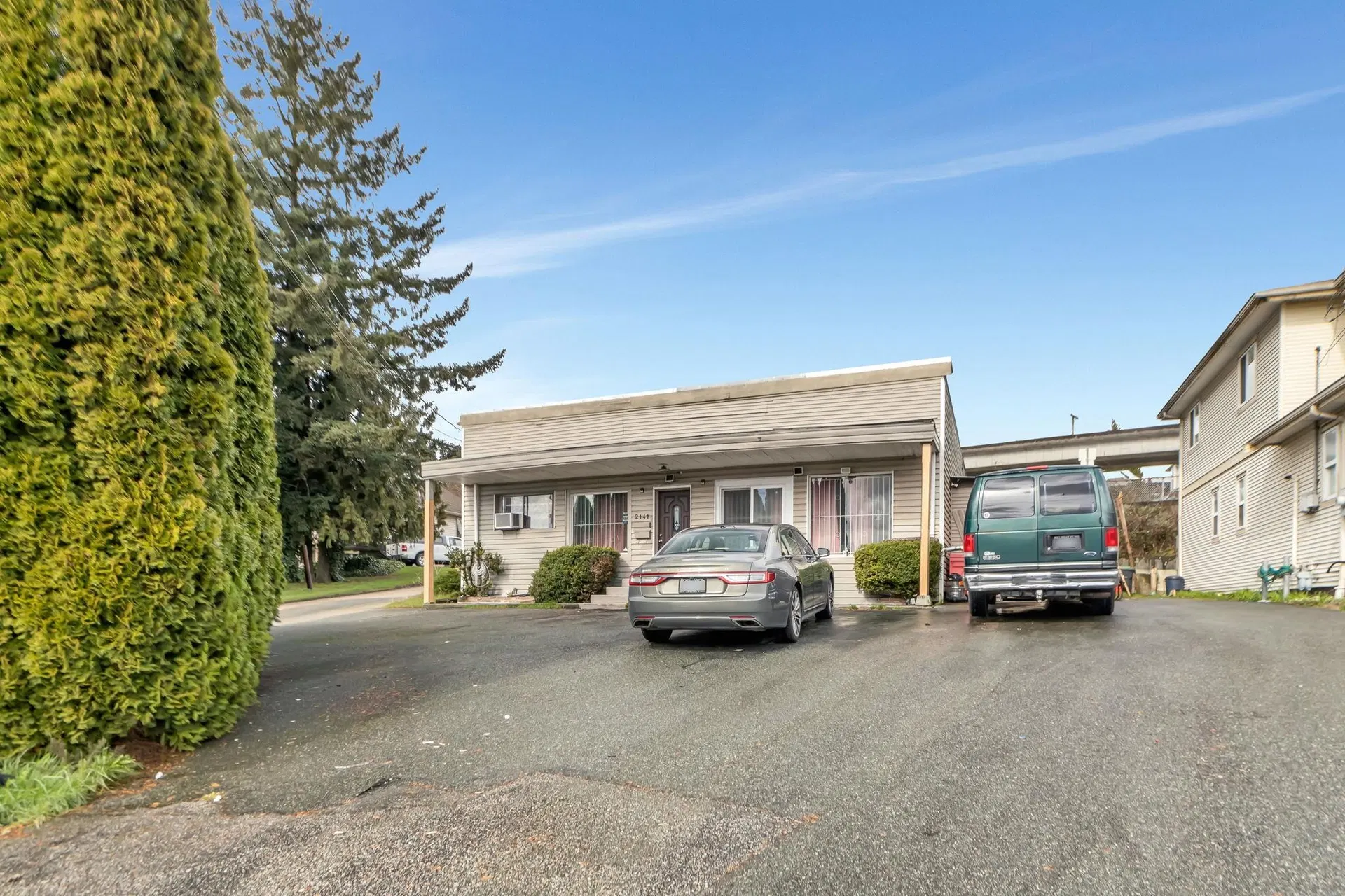 Photo 4 of 40 at 2141 Marine Way