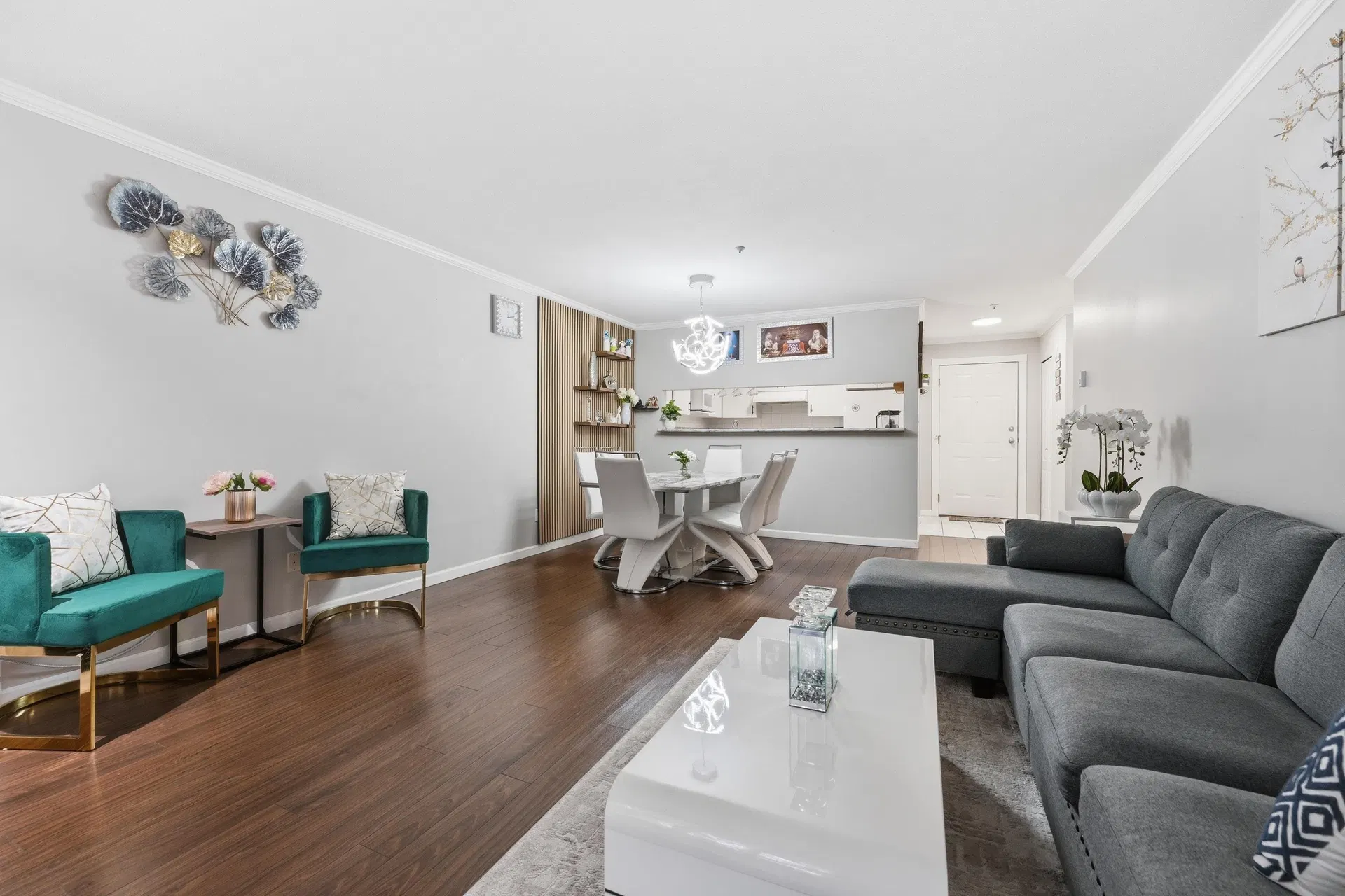 Photo 5 of 28 at #214 – 10128 132 Street