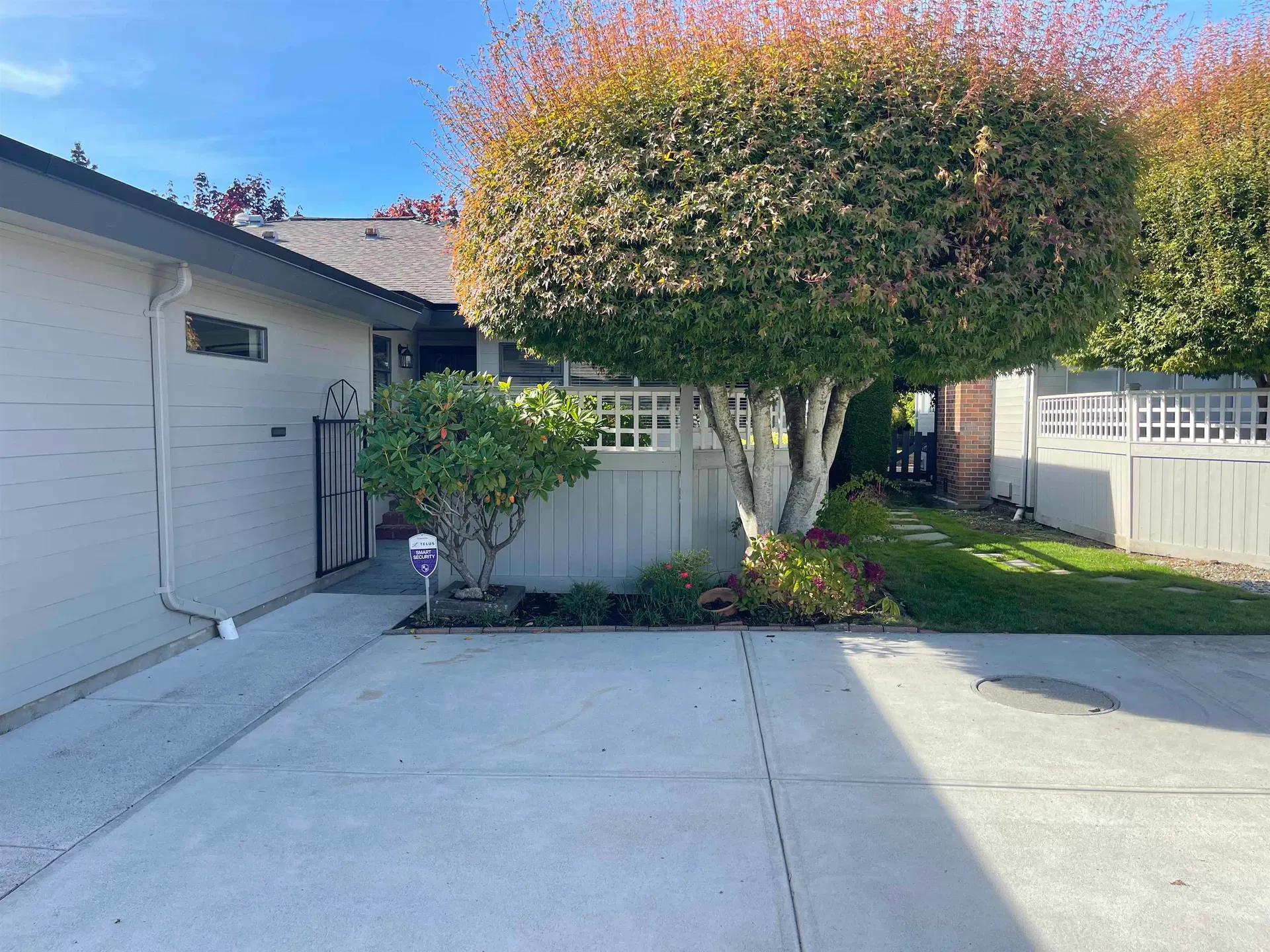 Photo 3 of 15 at #2 – 14217 18a Avenue
