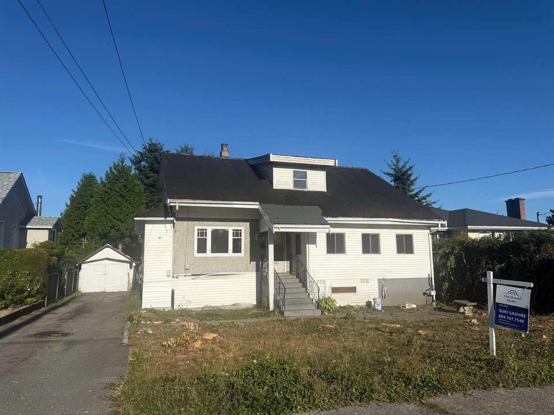 Photo 1 of 5 at 220 Devoy Street