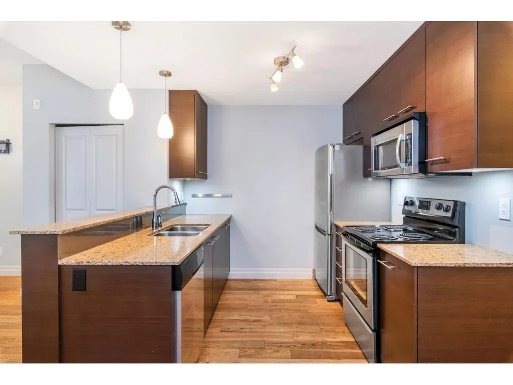Photo 3 of 19 at #103 – 2343 Atkins Avenue