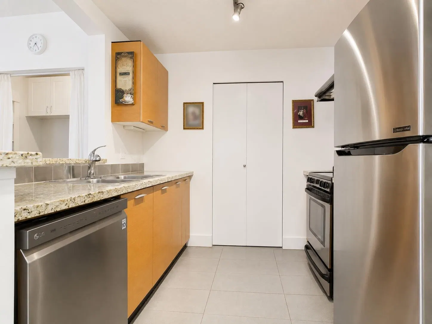 Photo 5 of 23 at #322 – 9233 Ferndale Road