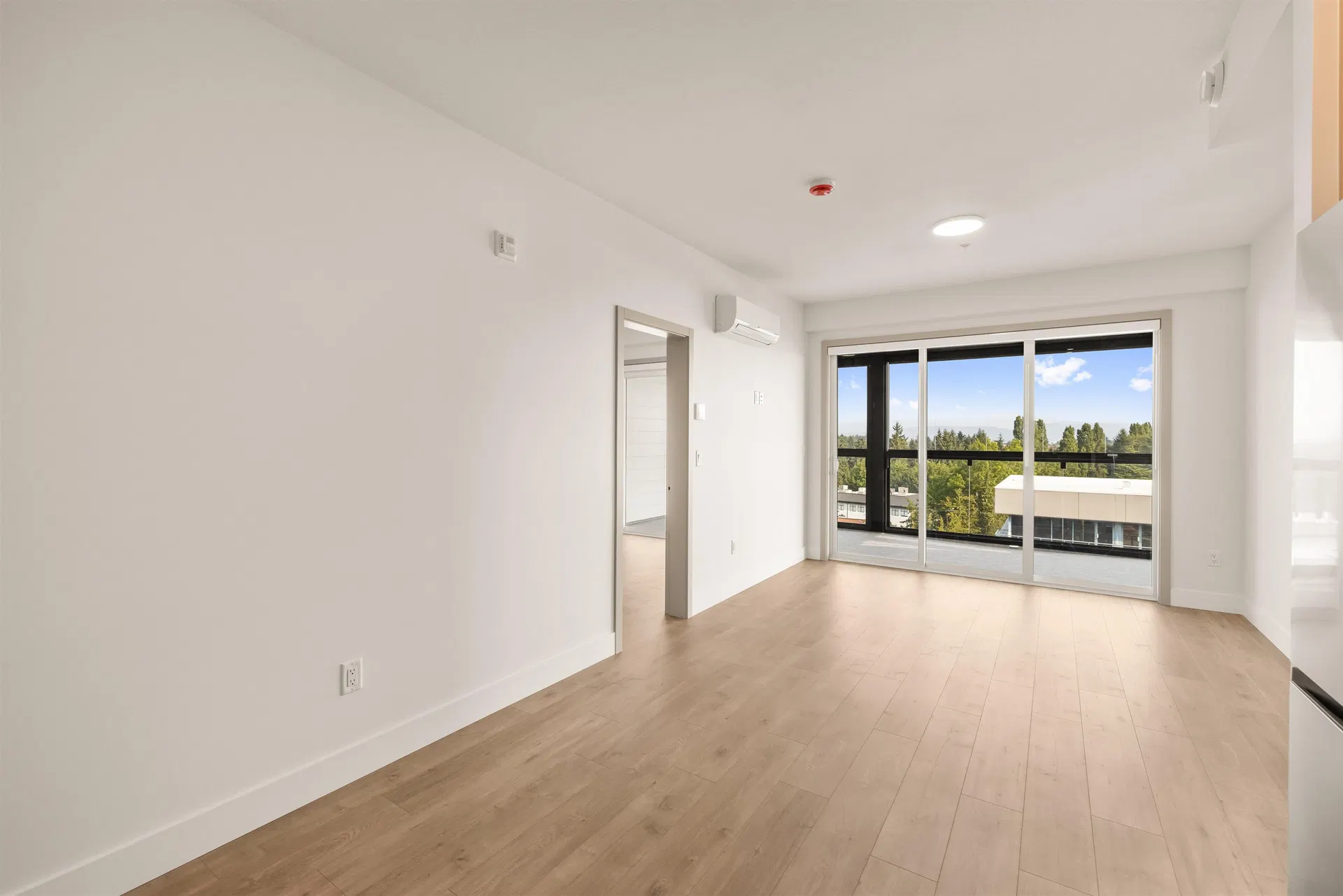 Photo 3 of 21 at #208 – 32528 Simon Avenue