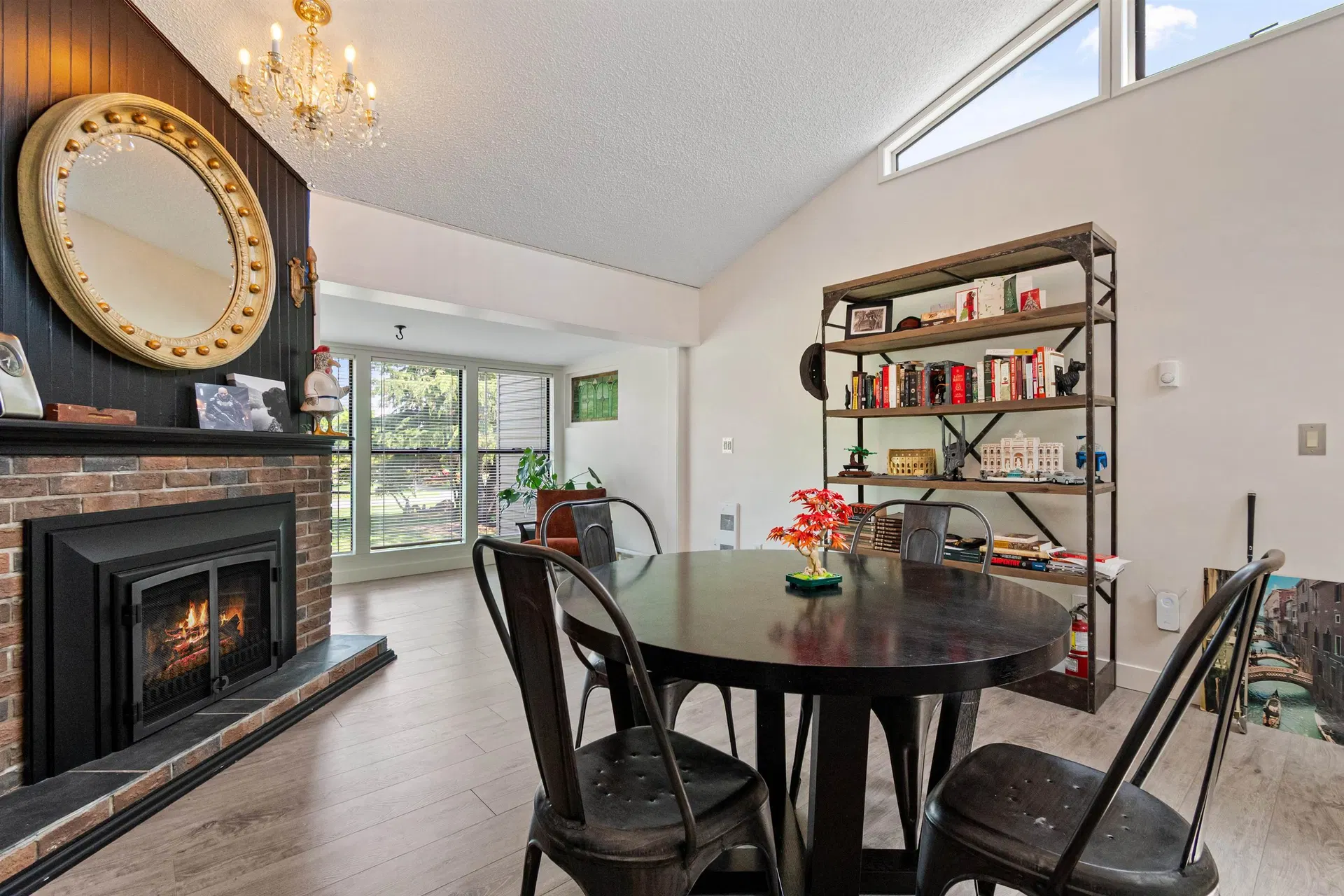 Photo 4 of 40 at #10 – 45915 Cheam Avenue