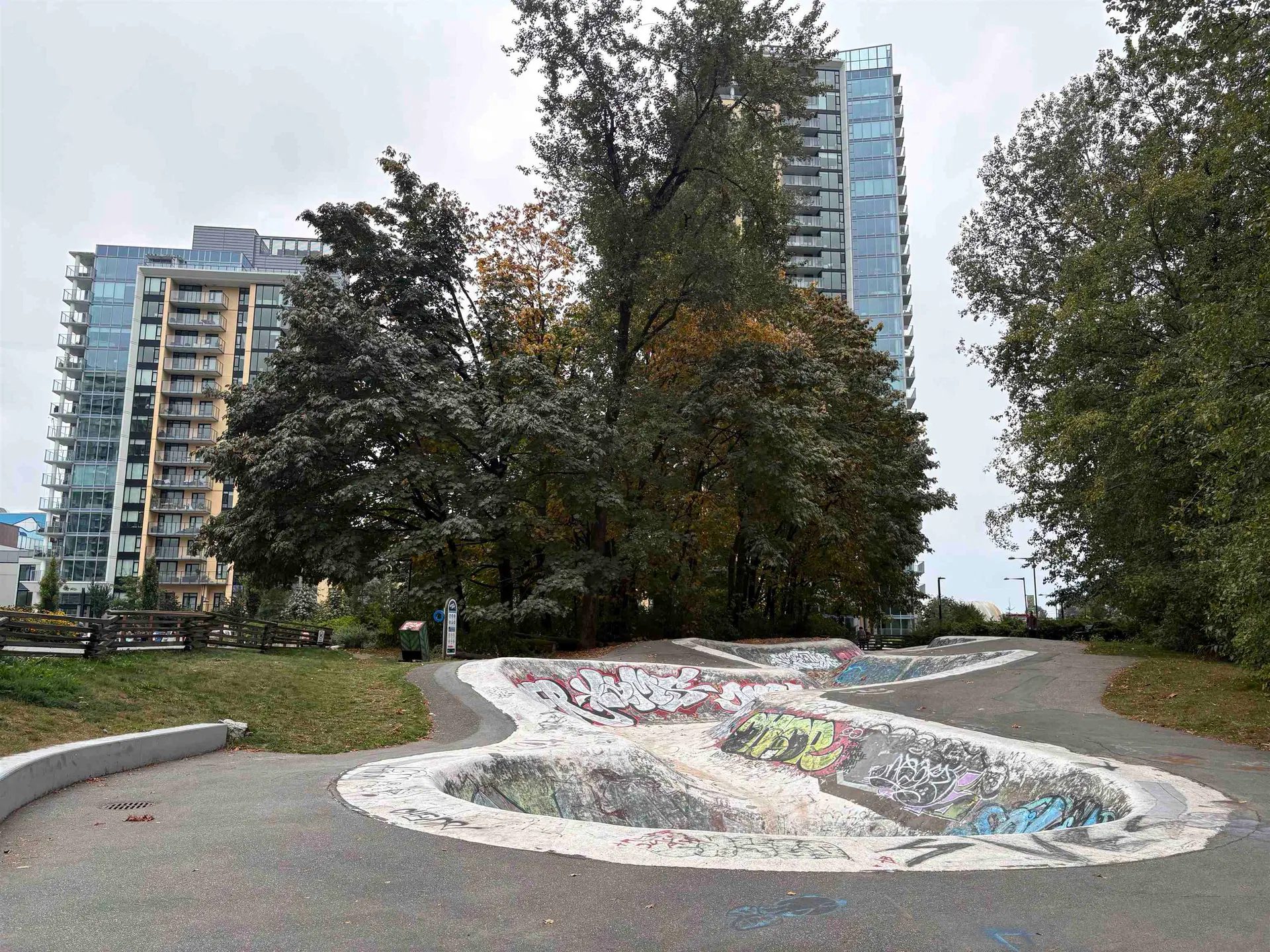 Photo 3 of 25 at #501 – 1401 Hunter Street