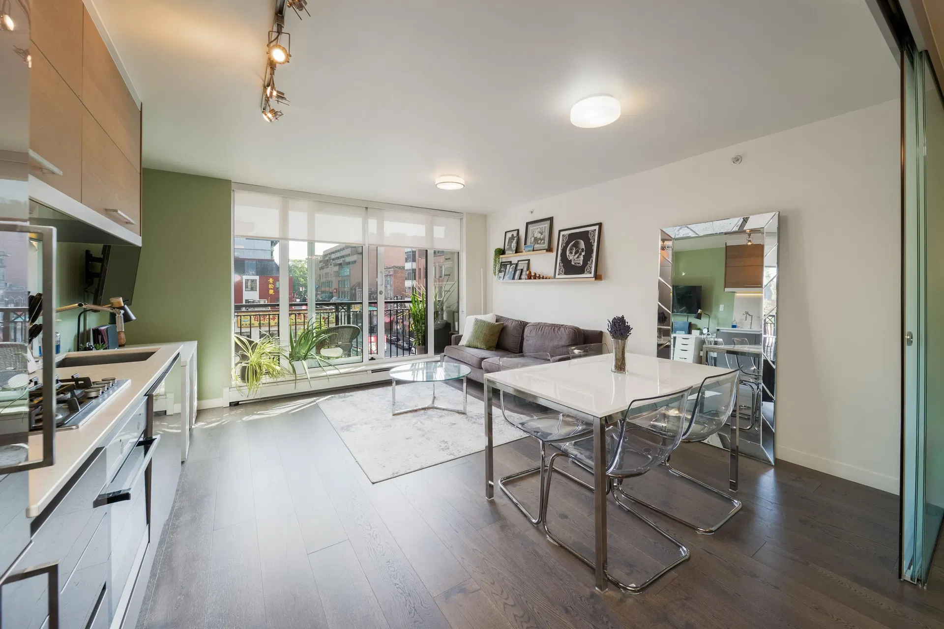 Photo 2 of 40 at #511 – 189 Keefer Street
