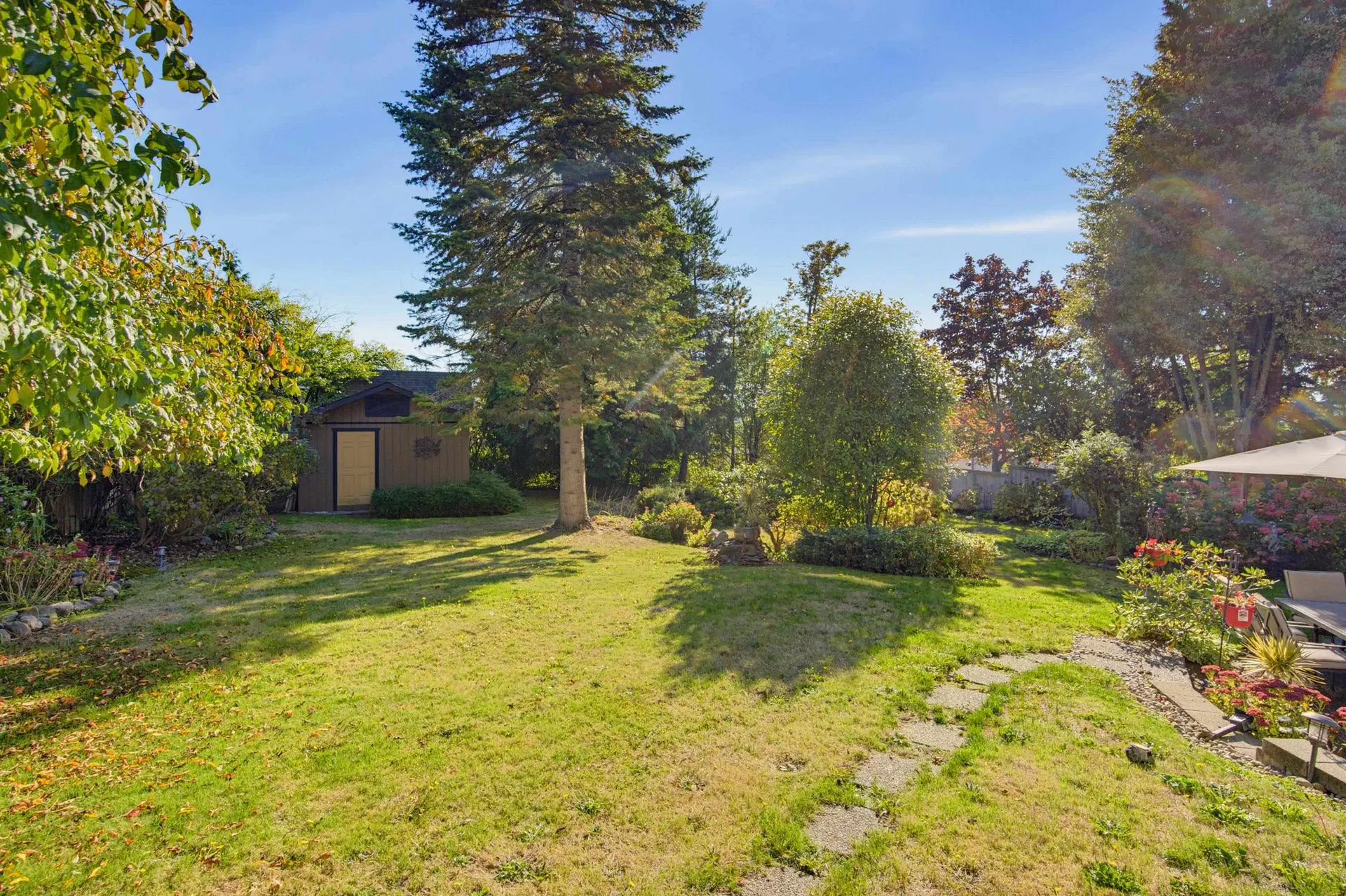 Photo 5 of 40 at 18152 58 Avenue