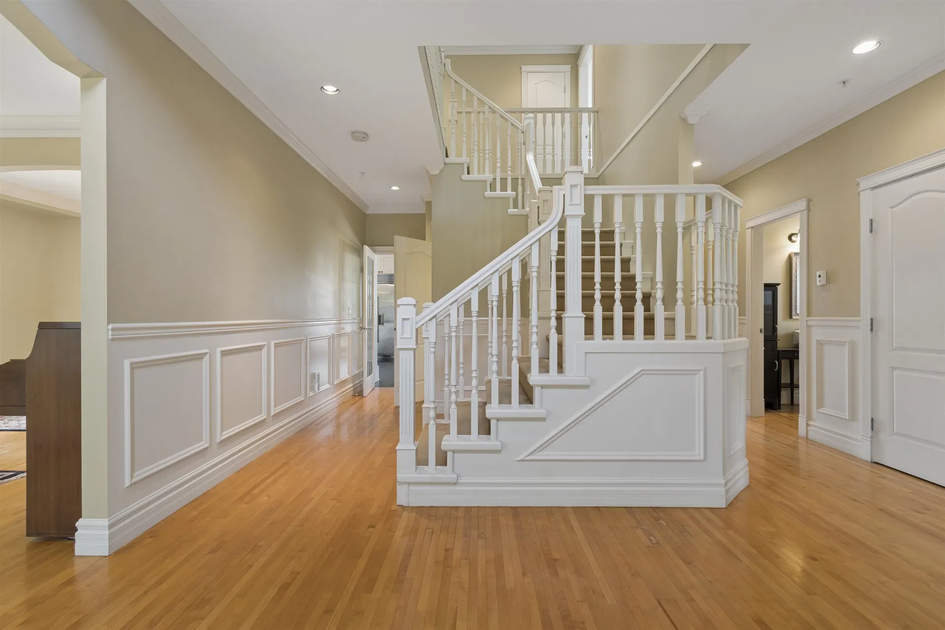 Photo 3 of 31 at 1160 W 57th Avenue