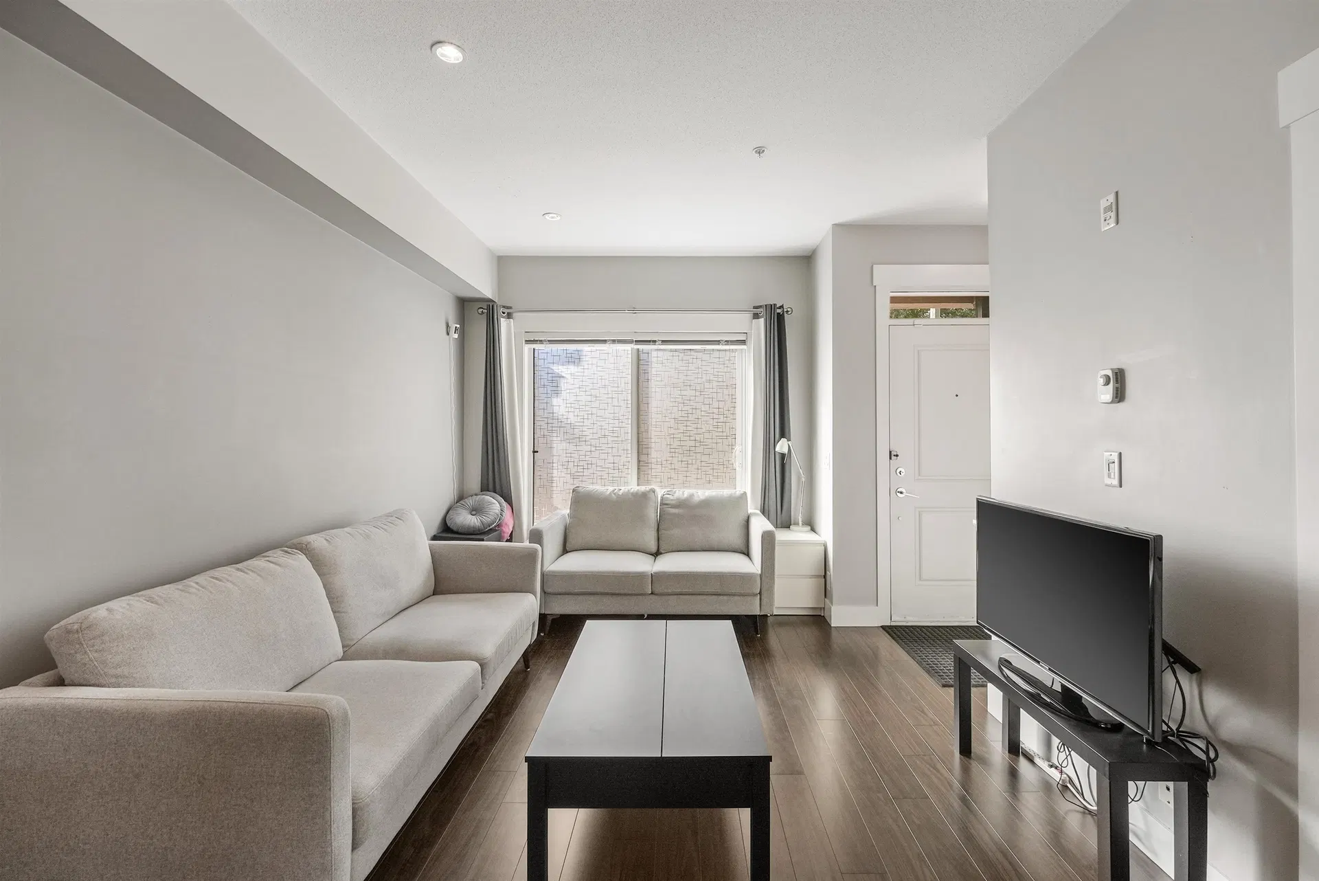 Photo 1 of 25 at #1 – 838 Royal Avenue