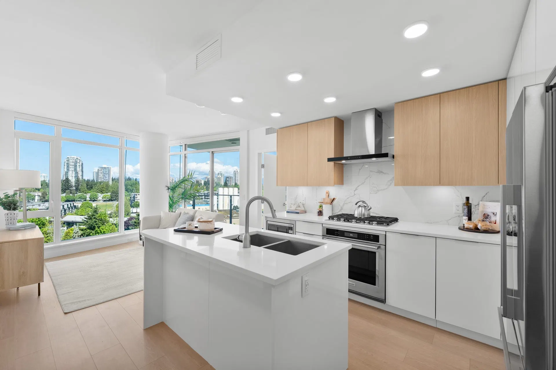 Photo 4 of 39 at #602 – 7683 Park Crescent