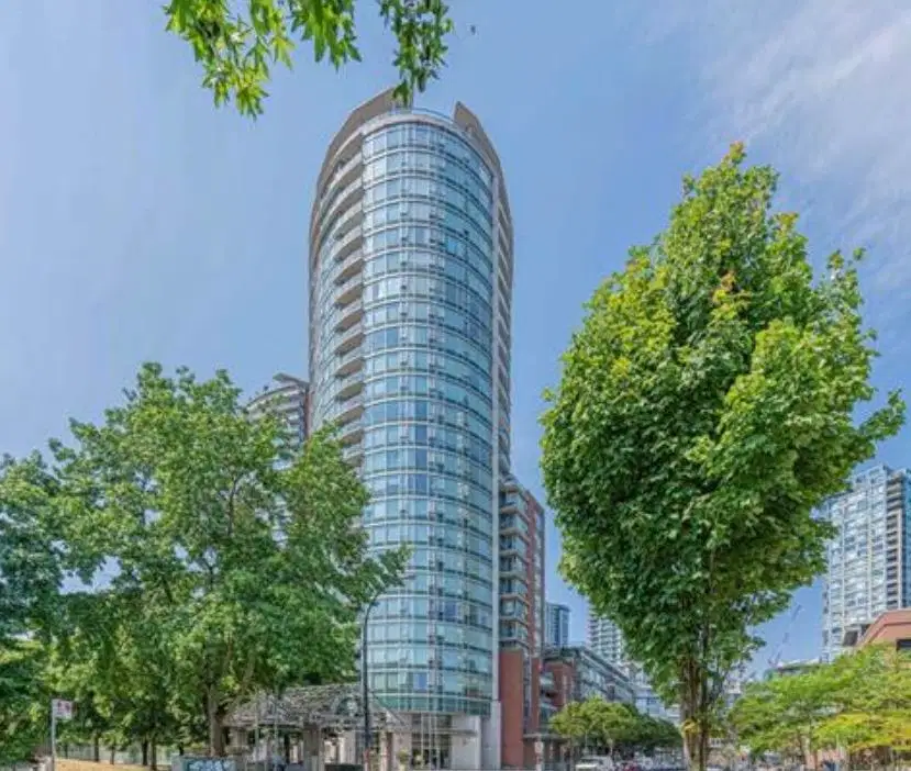 #2209 – 58 Keefer Place