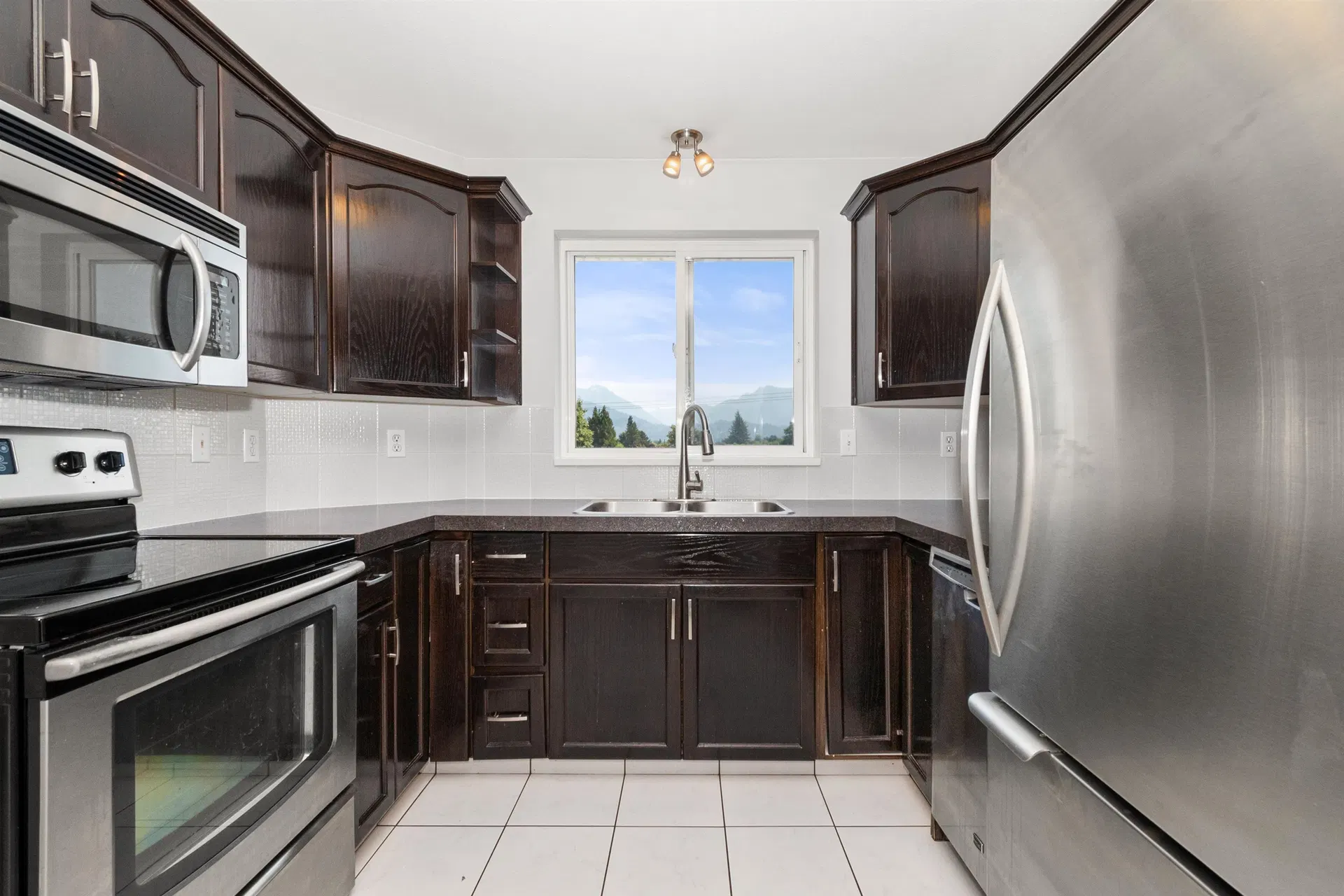 Photo 1 of 25 at #401 – 46777 Yale Road
