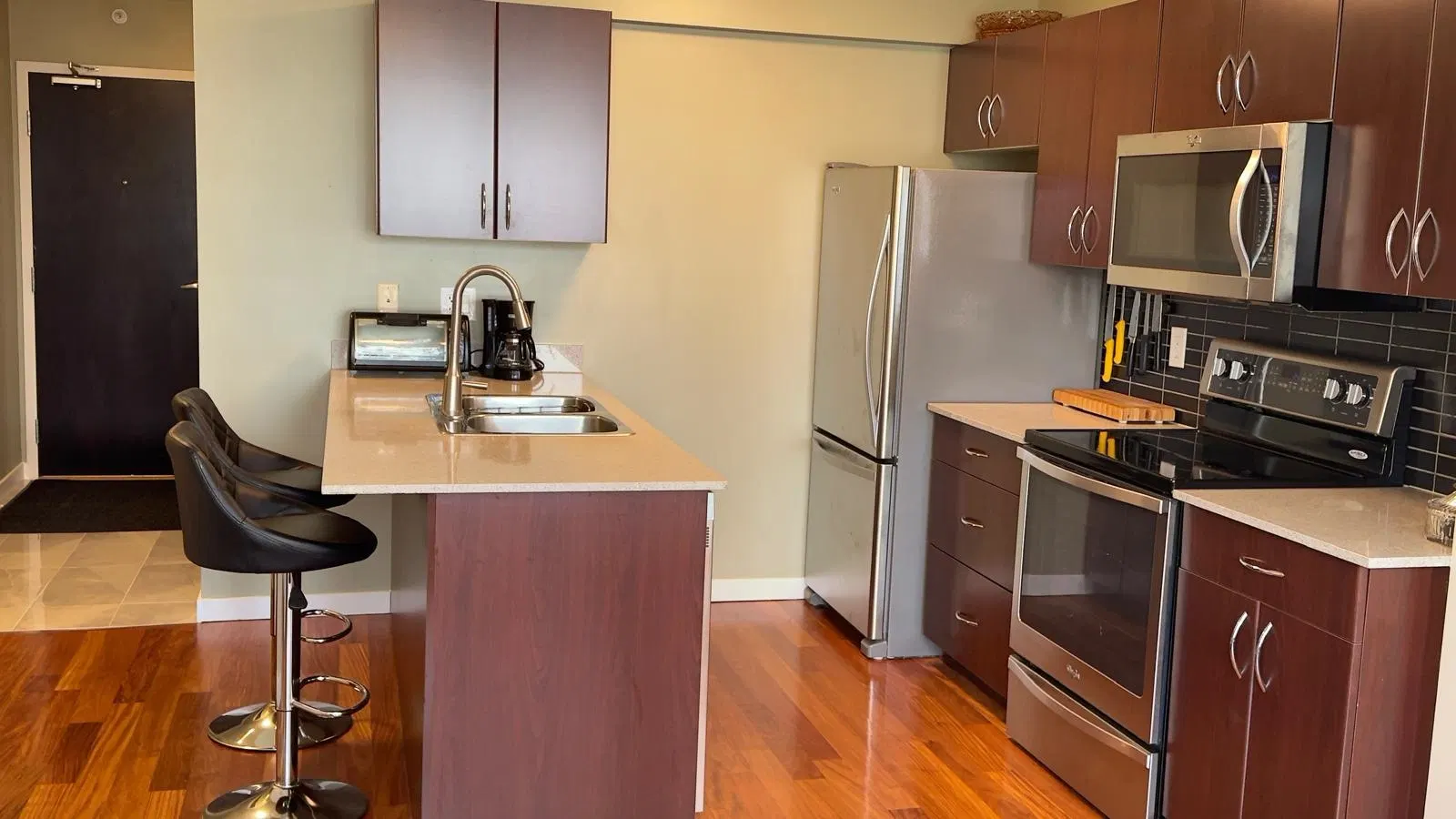 Photo 2 of 4 at #1406 – 938 Smithe Street