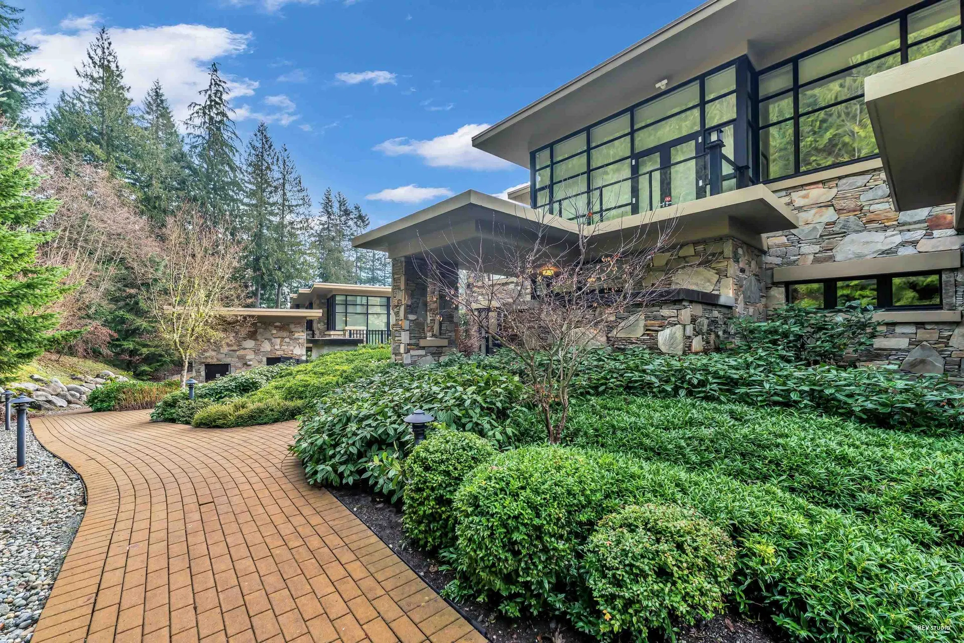 #303 – 2245 Twin Creek Place