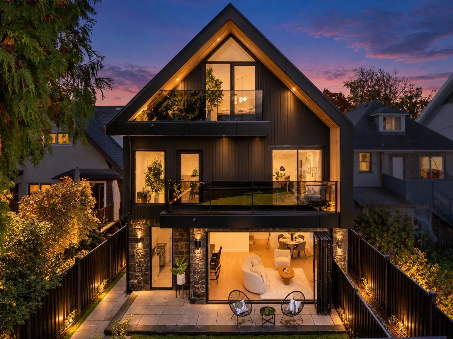 #2 – 2145 Napier Street