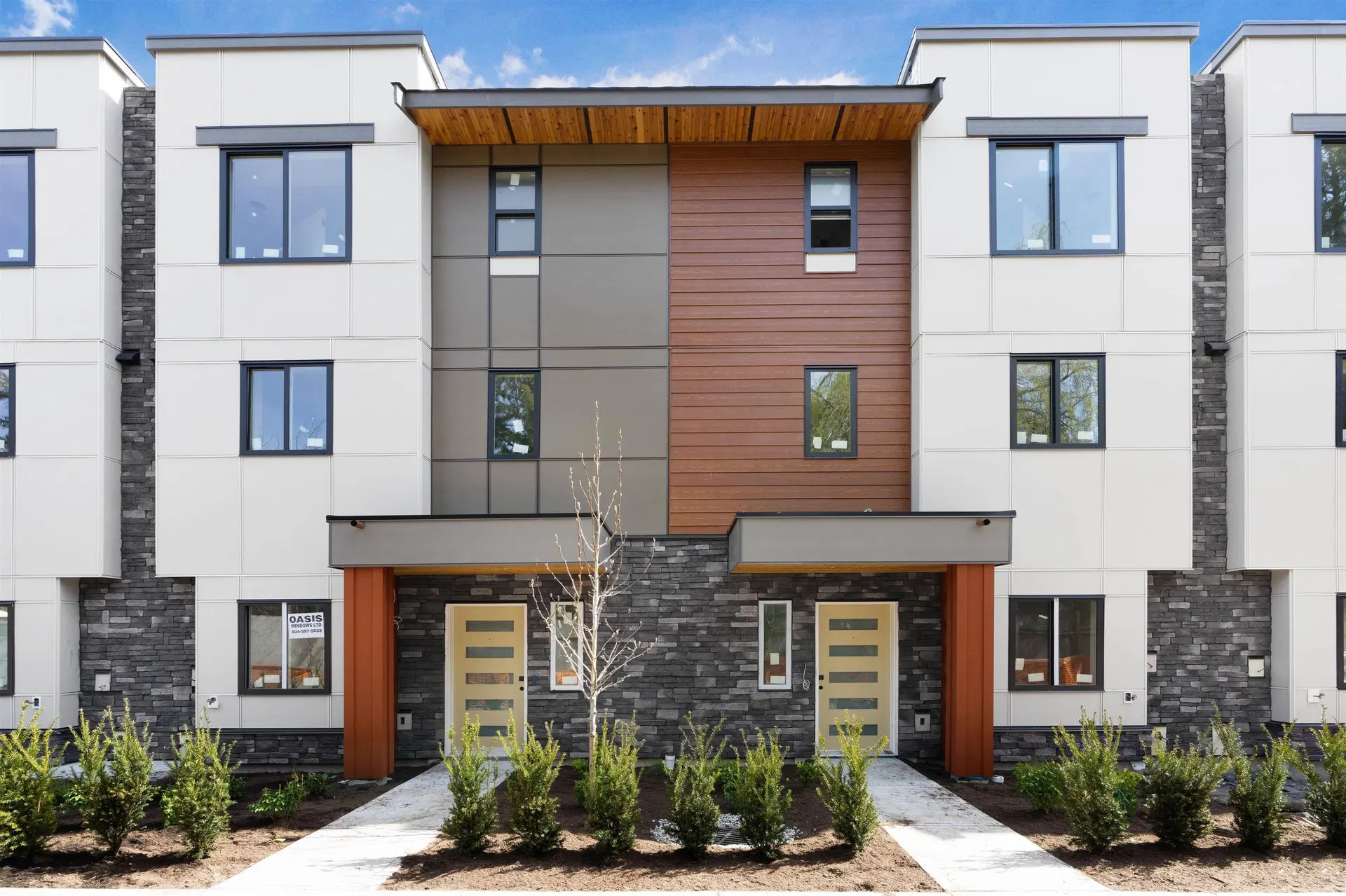 Photo 3 of 35 at #8 – 15950 Alder Place
