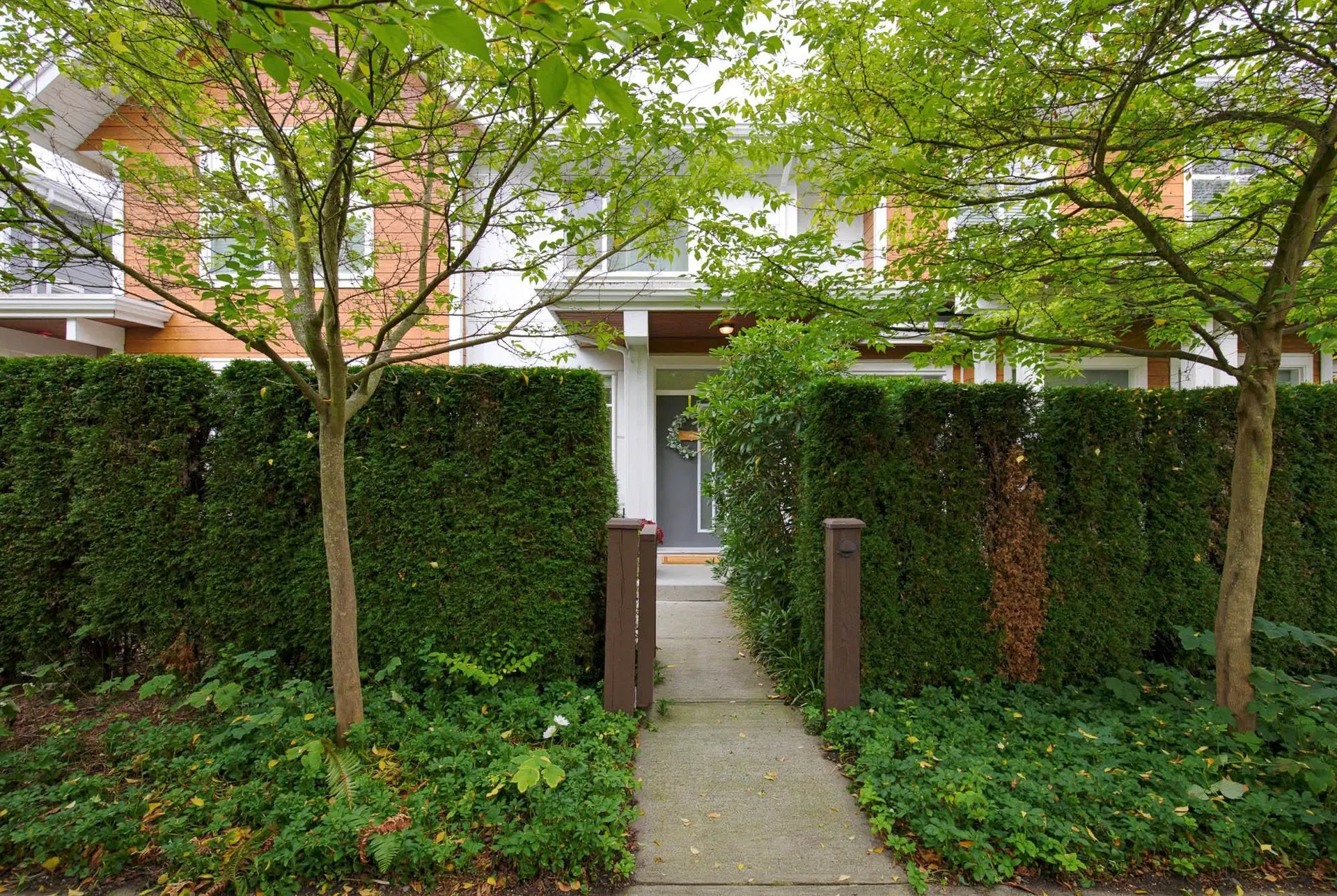 Photo 4 of 35 at #8 – 15918 Mountain View Drive