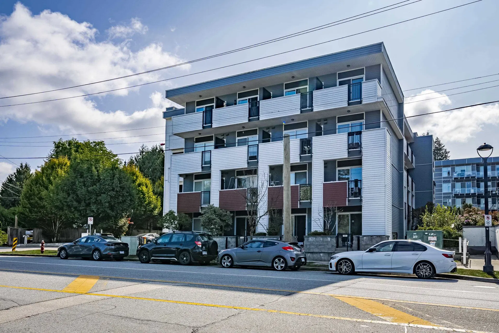 Photo 3 of 23 at #410 – 13678 Grosvenor Road