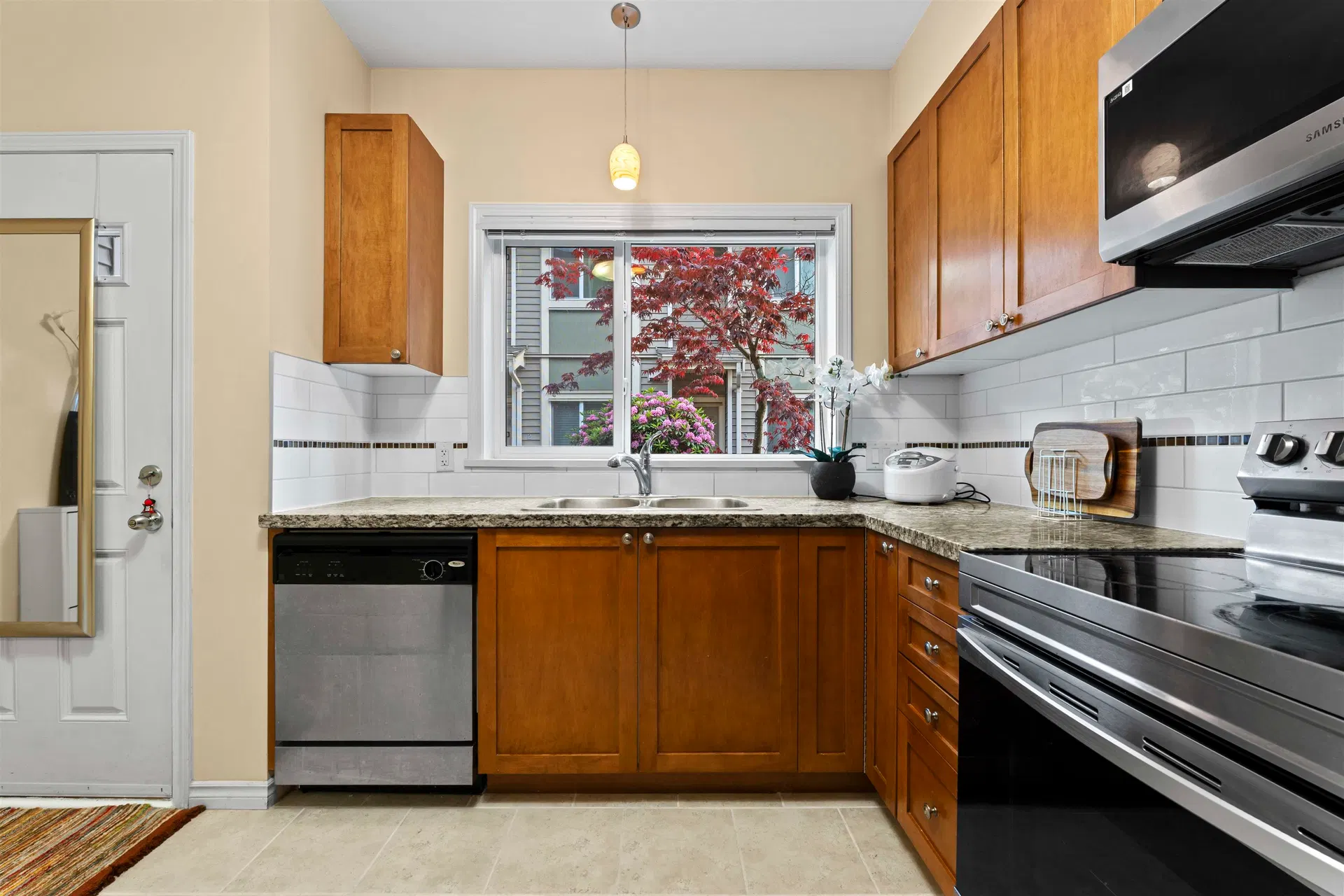 Photo 2 of 26 at #13 – 621 Langside Avenue