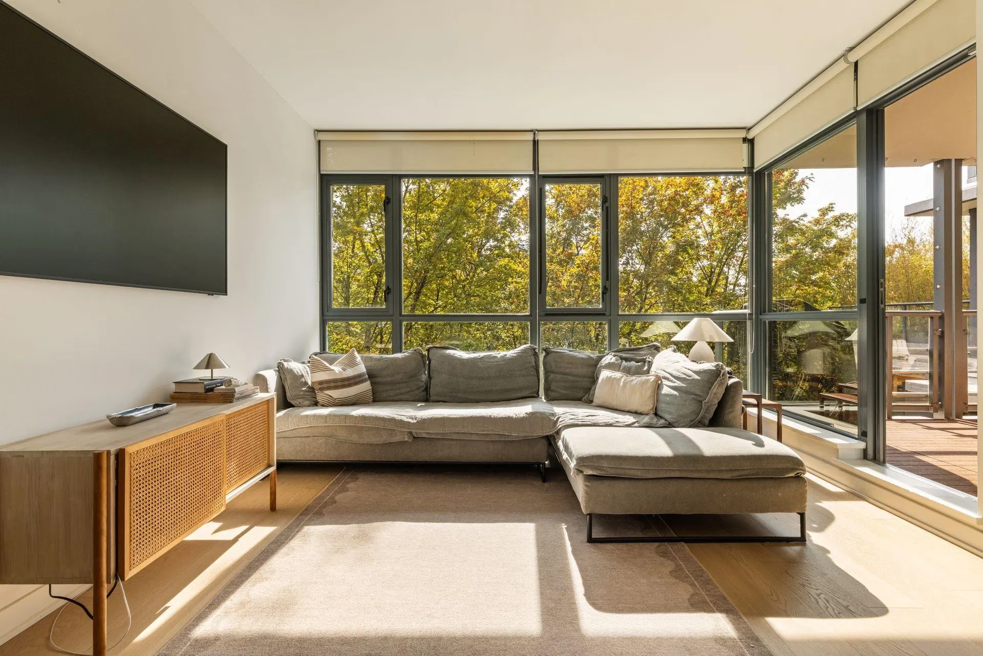 Photo 2 of 36 at #403 – 750 W 12th Avenue