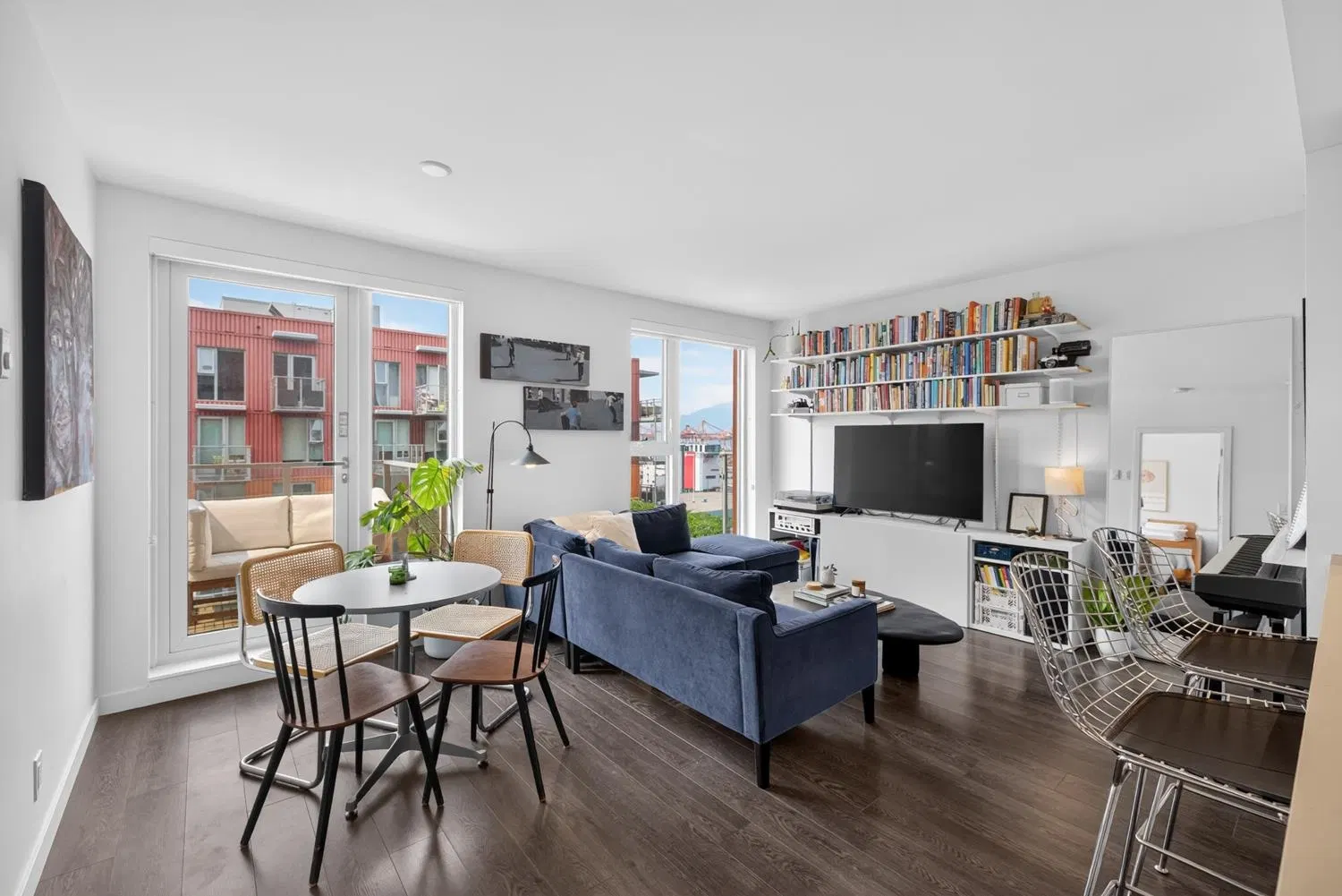 Photo 1 of 32 at #1009 – 983 E Hastings Street