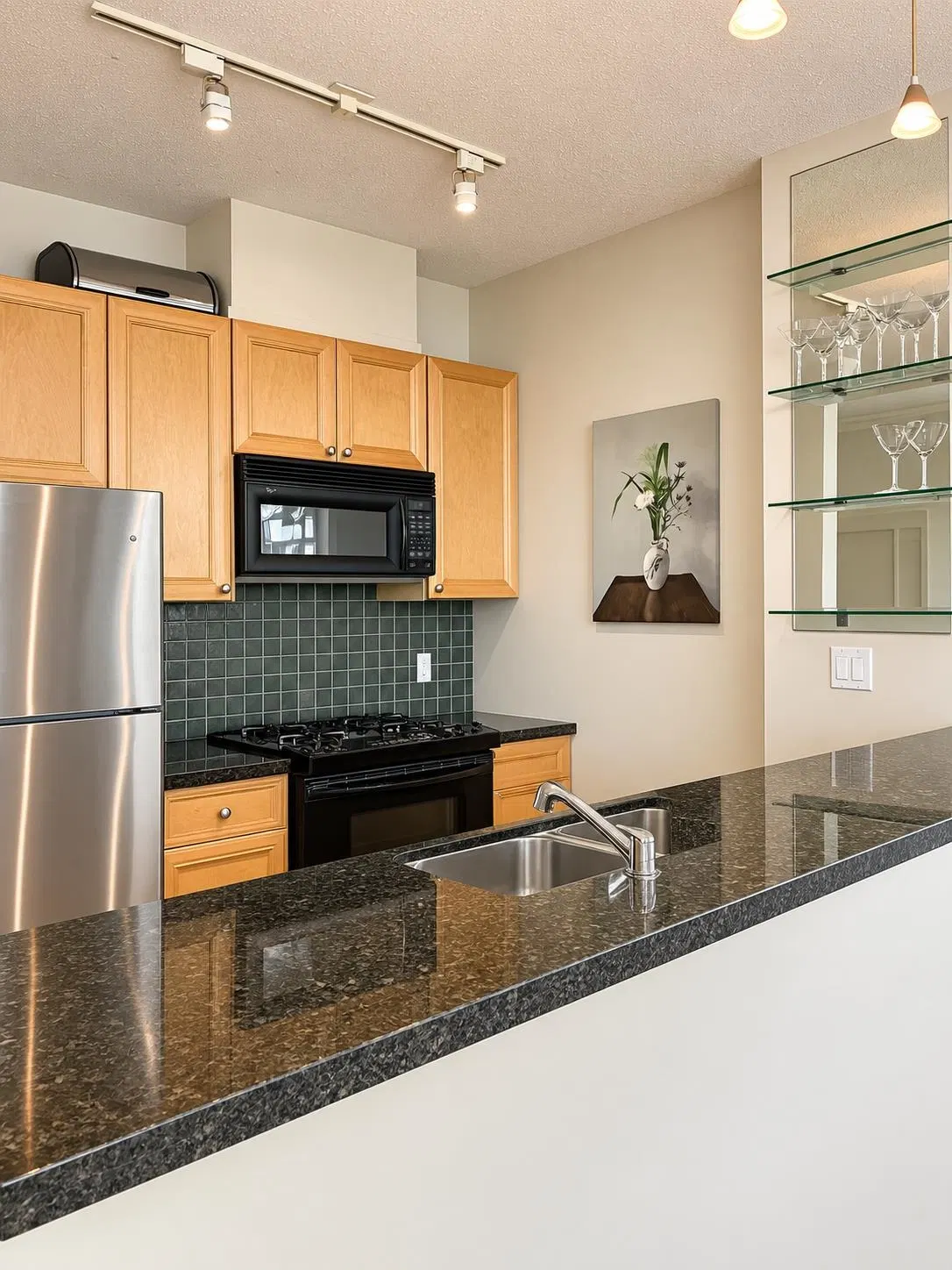 Photo 5 of 14 at #2607 – 928 Richards Street