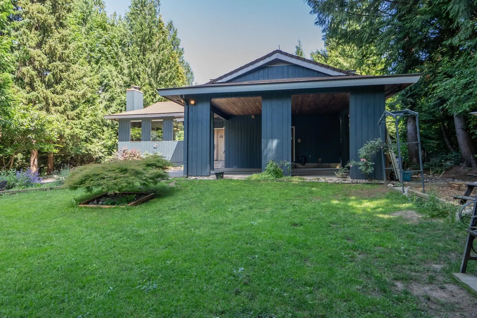 Photo 3 of 40 at 10122 Kenswood Drive