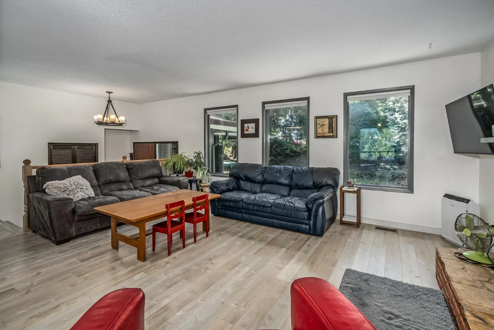 Photo 5 of 40 at 10122 Kenswood Drive