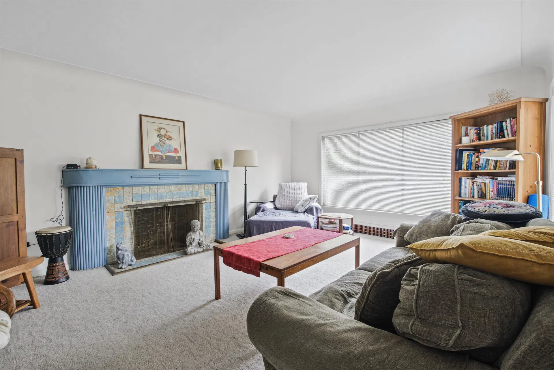 Photo 4 of 16 at 455 W 29th Avenue
