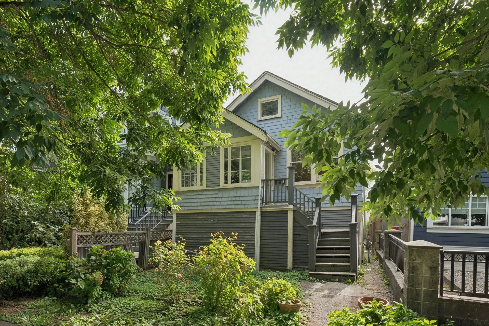 Photo 1 of 34 at 614 E 19th Avenue