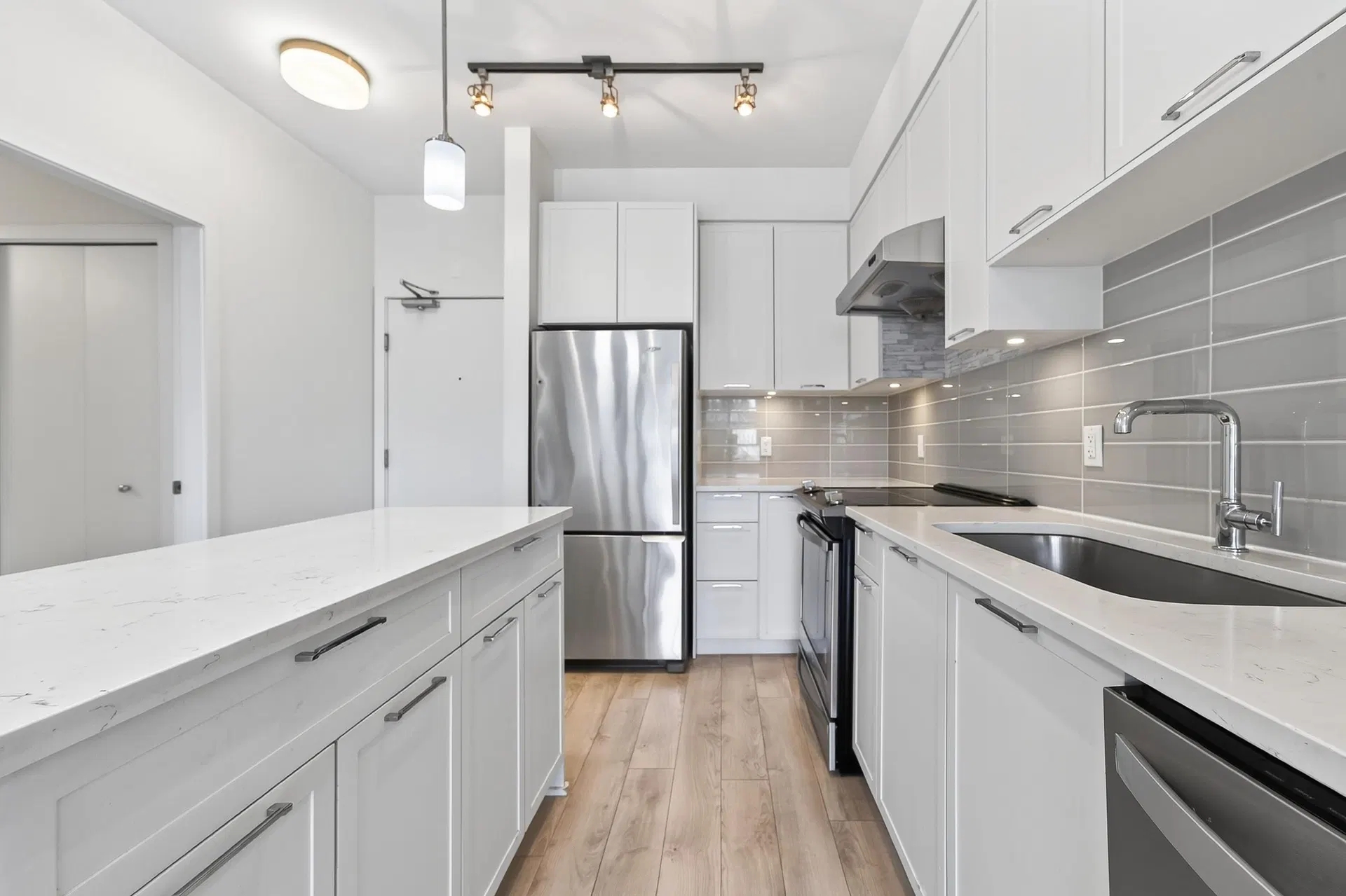 Photo 2 of 18 at #315 – 828 Gauthier Avenue